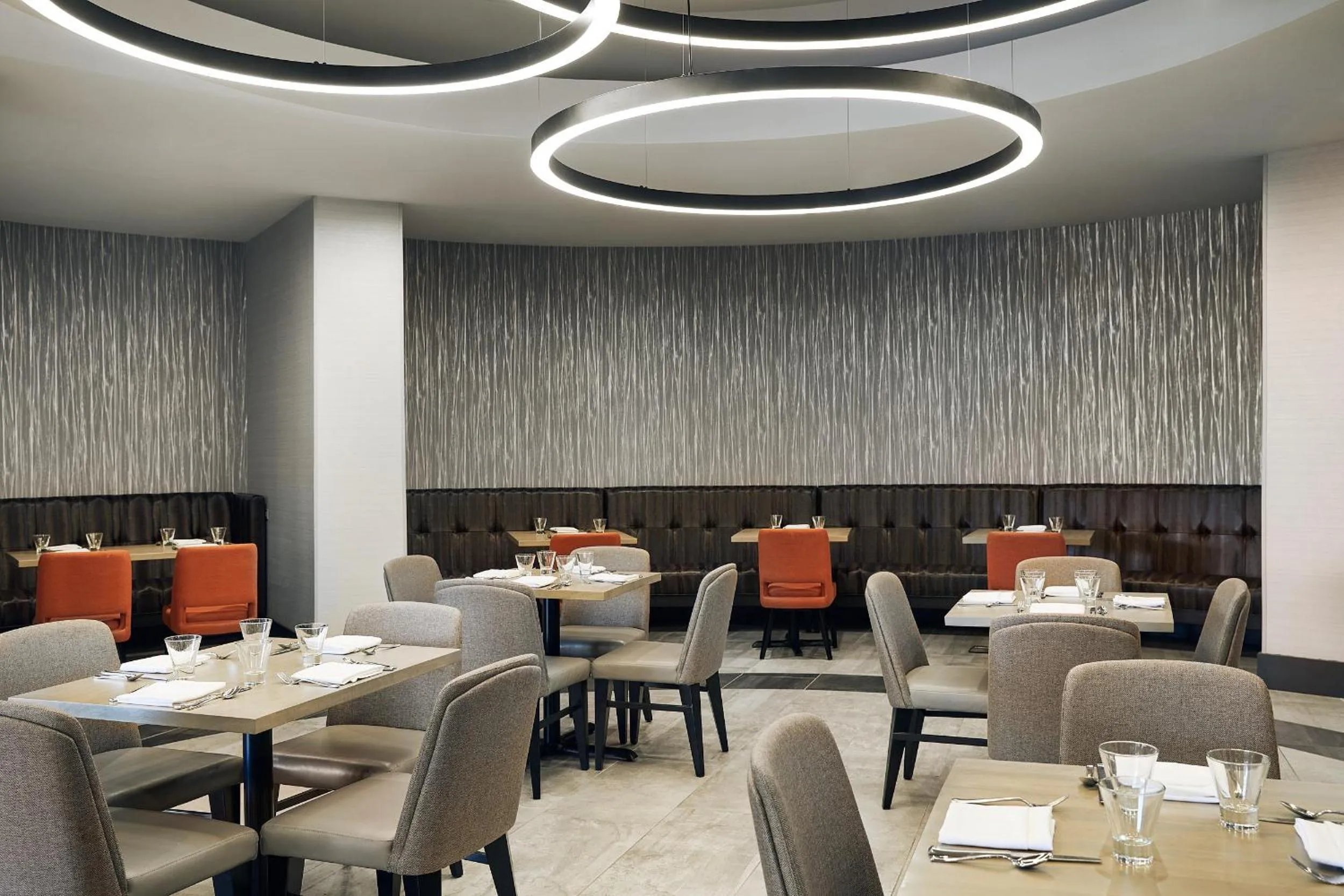 Restaurant/places to eat in Chicago Marriott Oak Brook