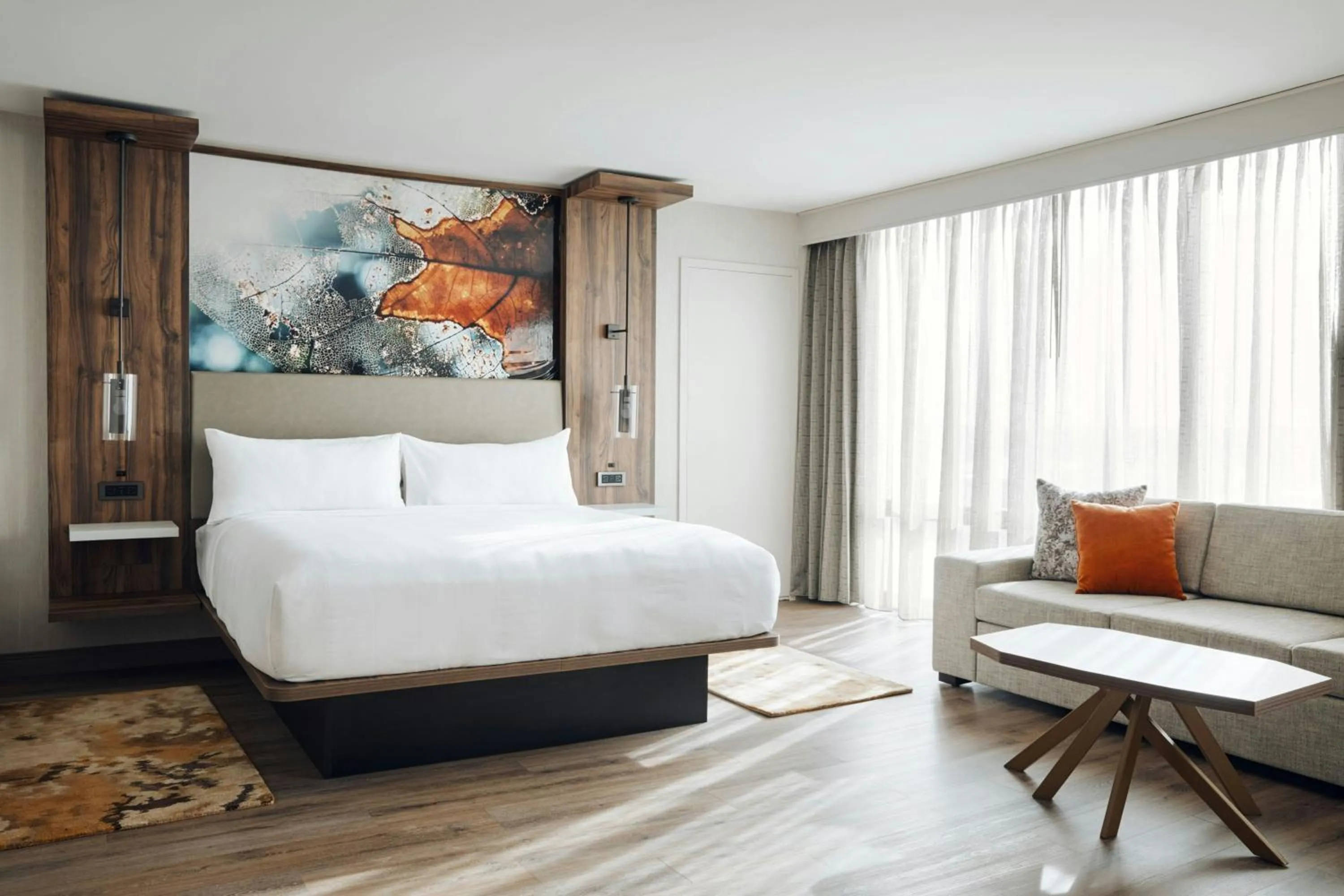 Photo of the whole room, Bed in Chicago Marriott Oak Brook