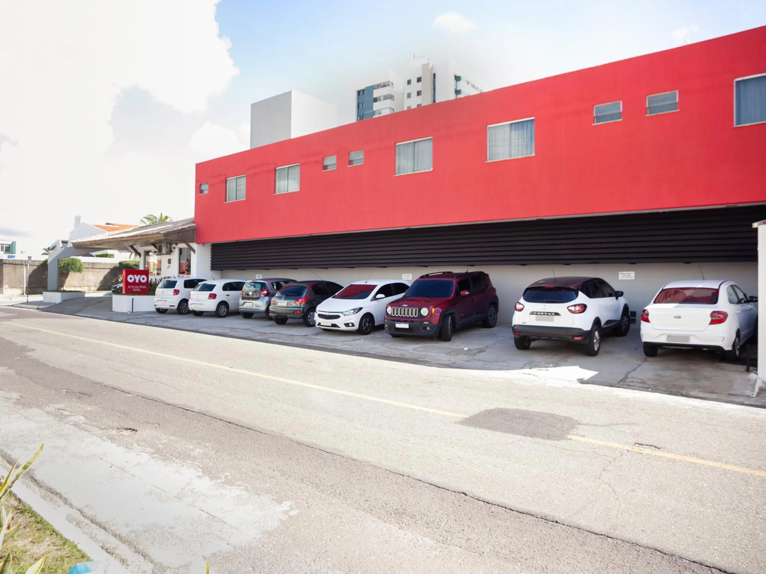 Property building in OYO Alto Da Praia Hotel, Aracaju