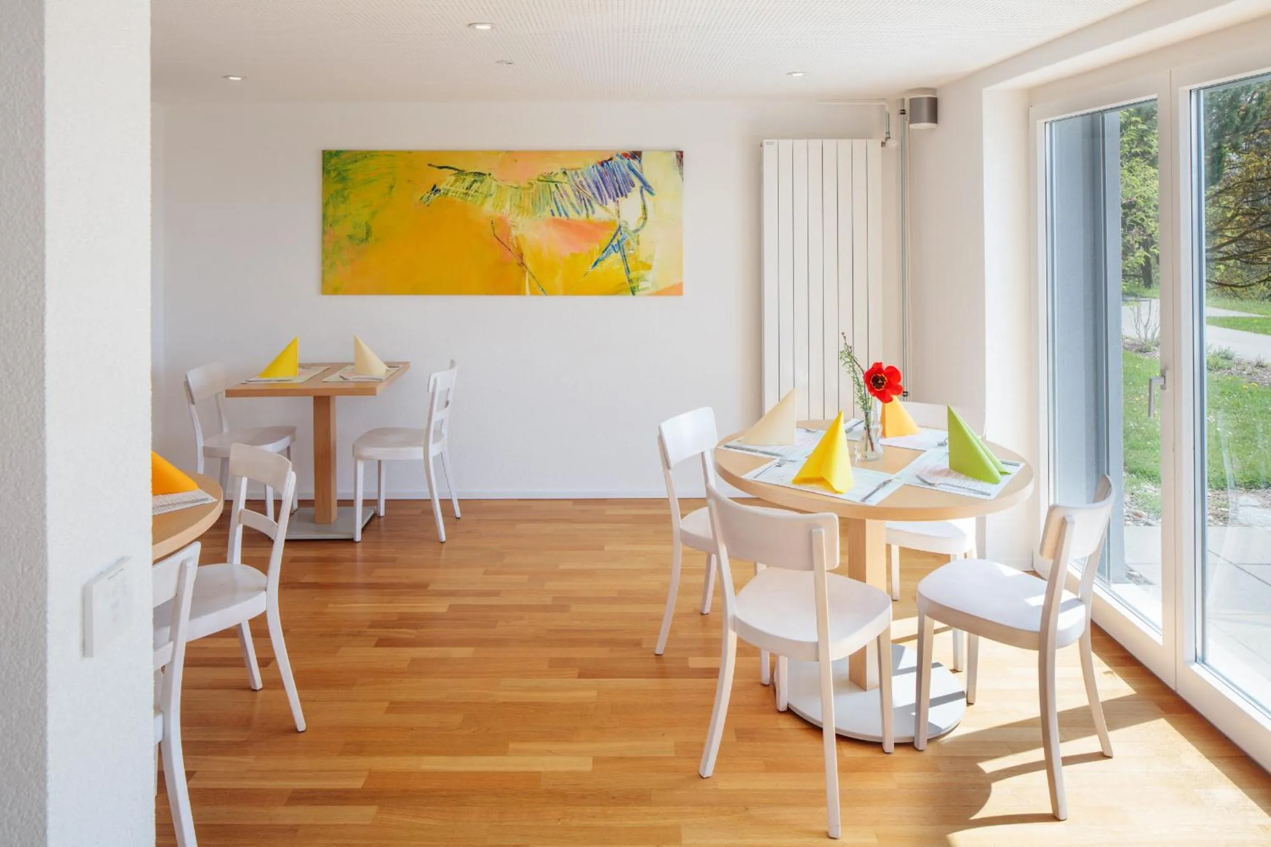 Restaurant/places to eat in Le Domaine (Swiss Lodge)