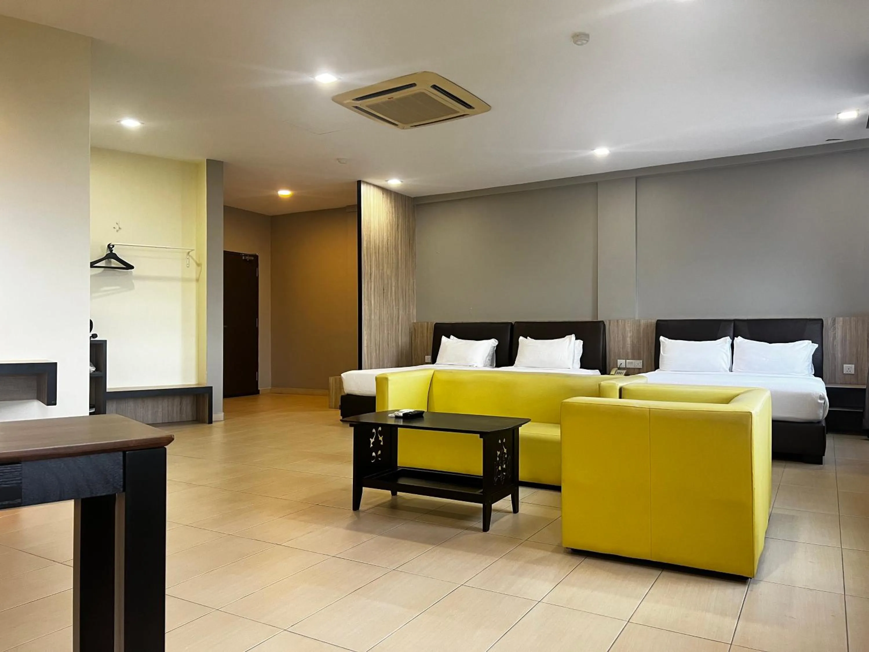 Living room, Bed in SiN LiEN HOTEL