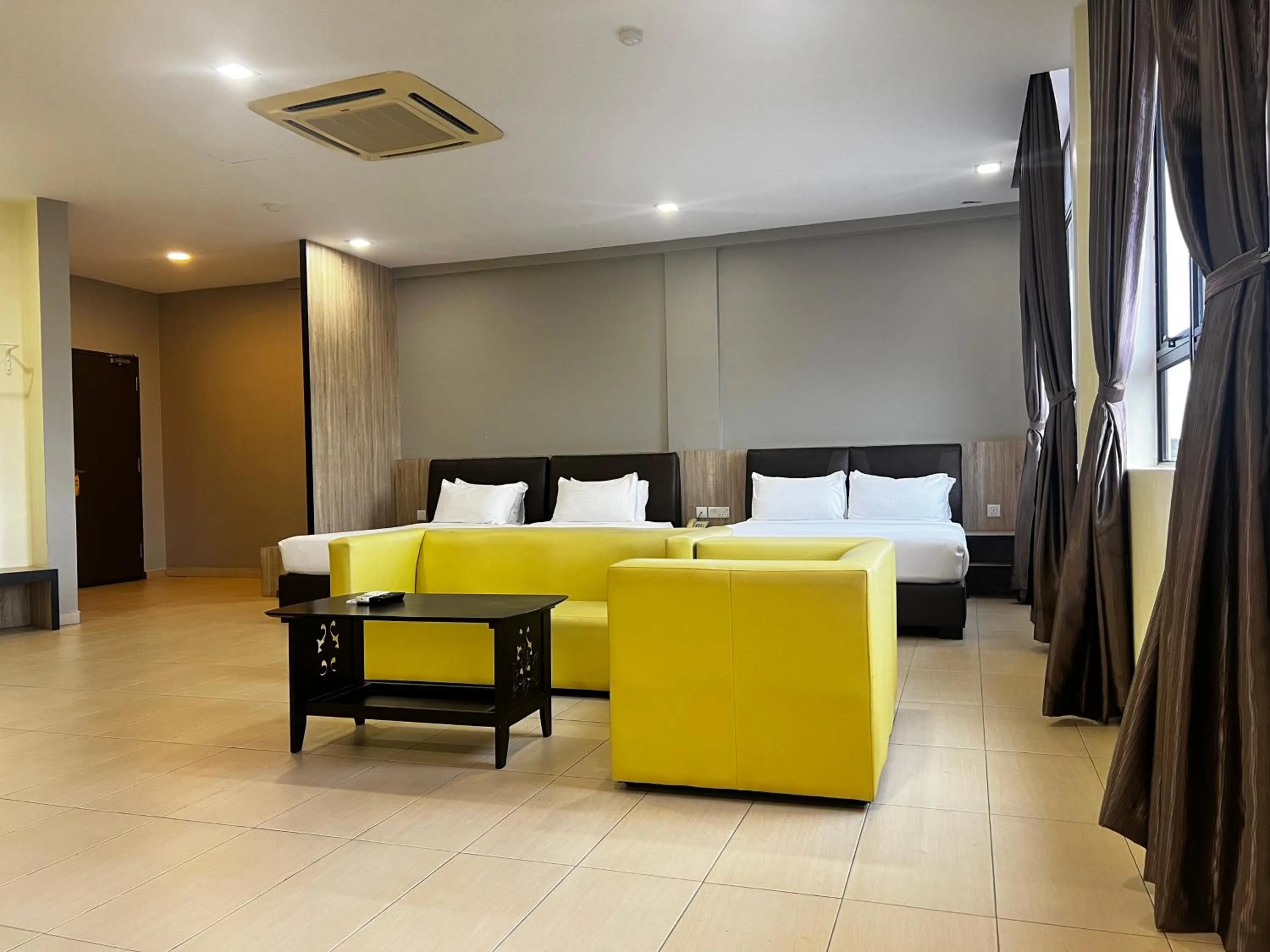 Living room, Bed in SiN LiEN HOTEL