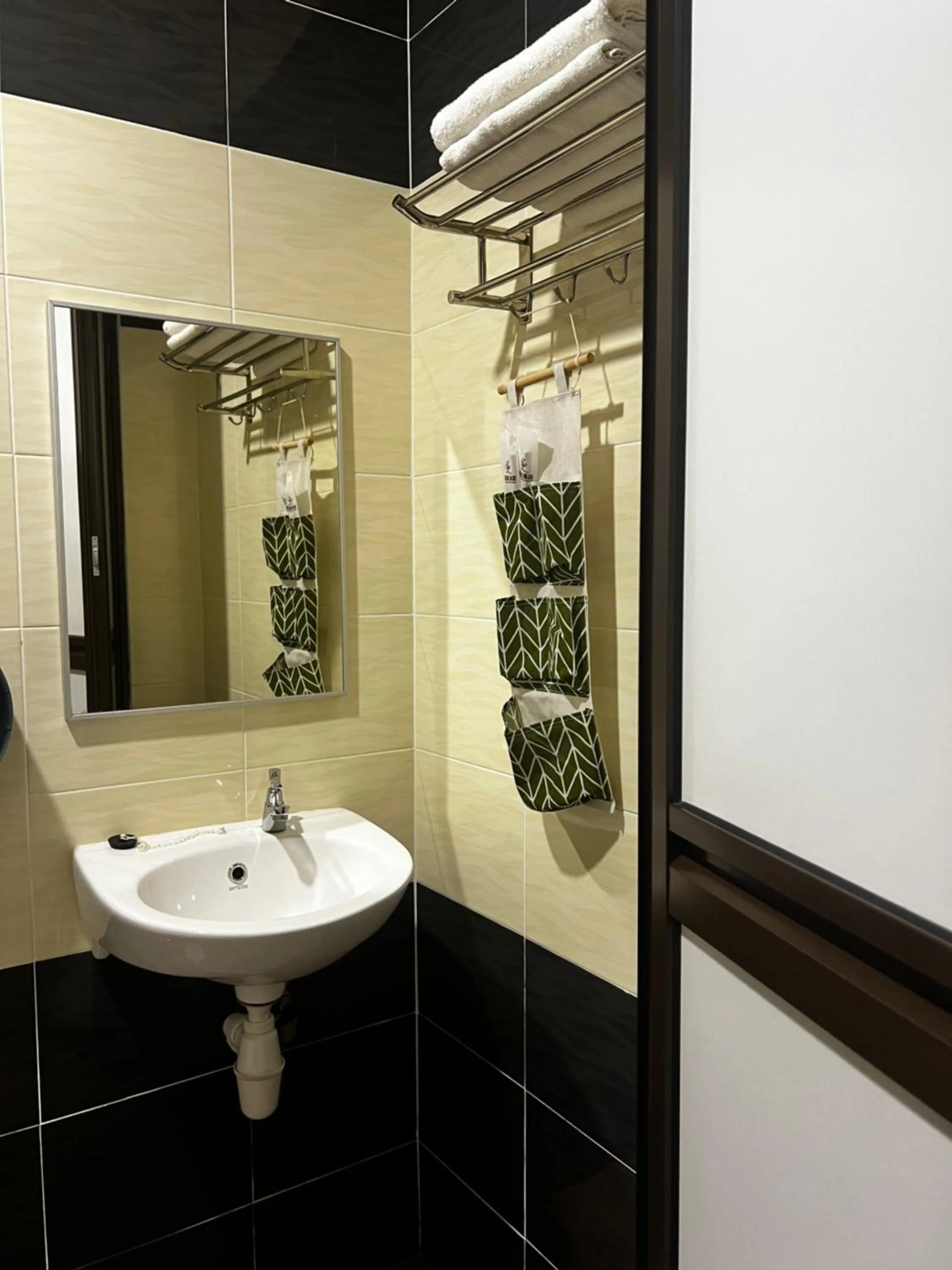 Shower in SiN LiEN HOTEL