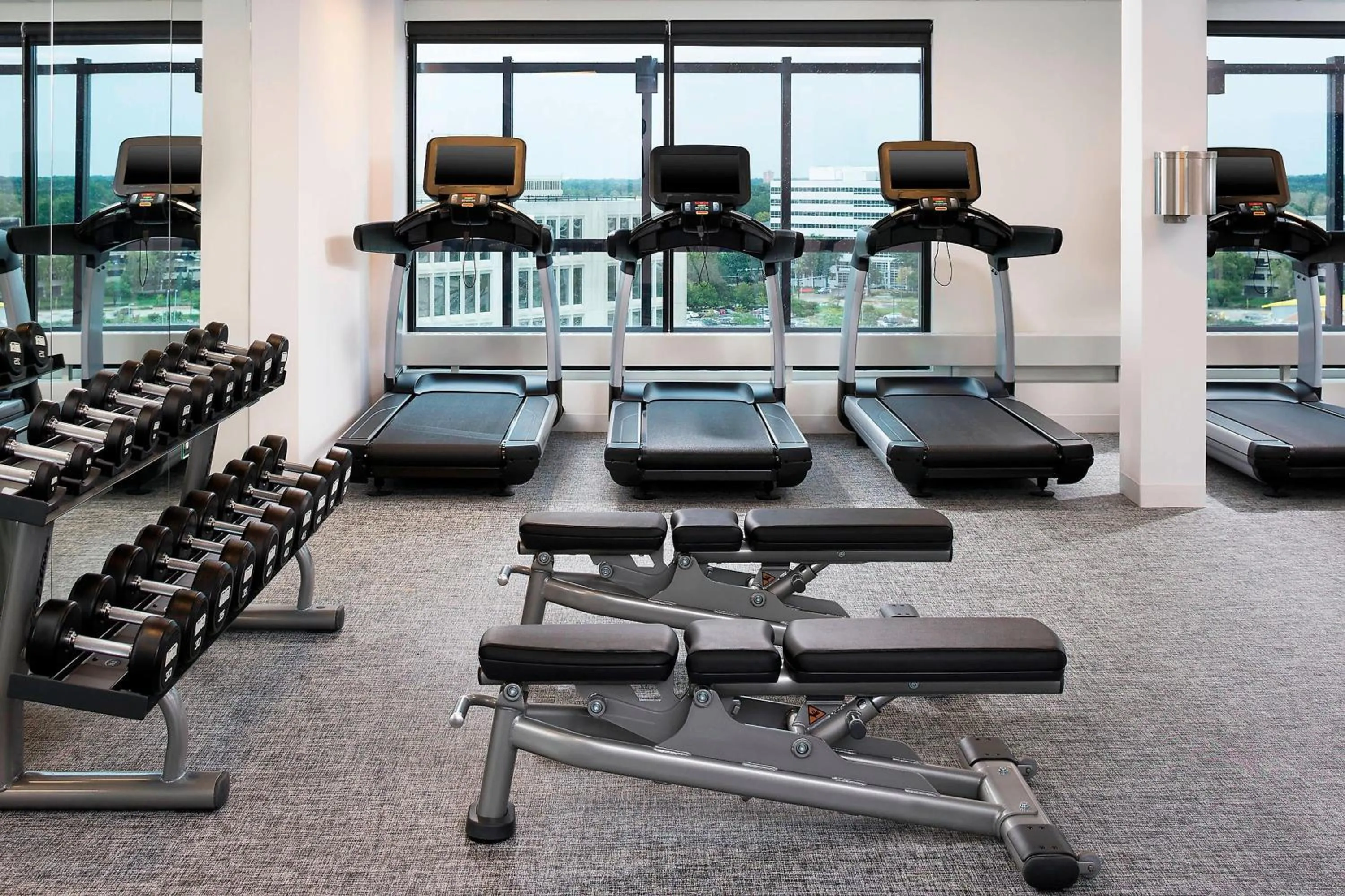 Fitness centre/facilities in Le Méridien Chicago - Oakbrook Center