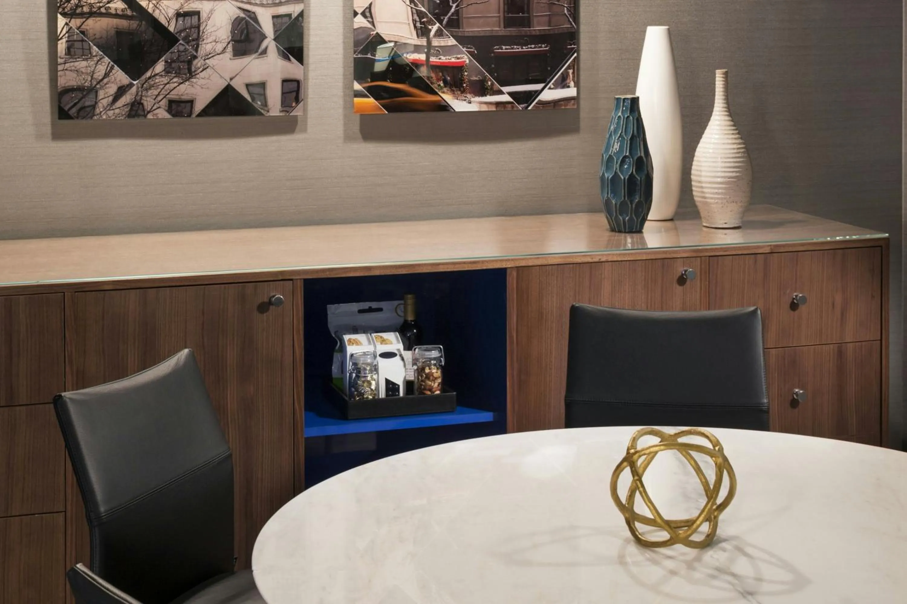 Photo of the whole room in Le Méridien Chicago - Oakbrook Center