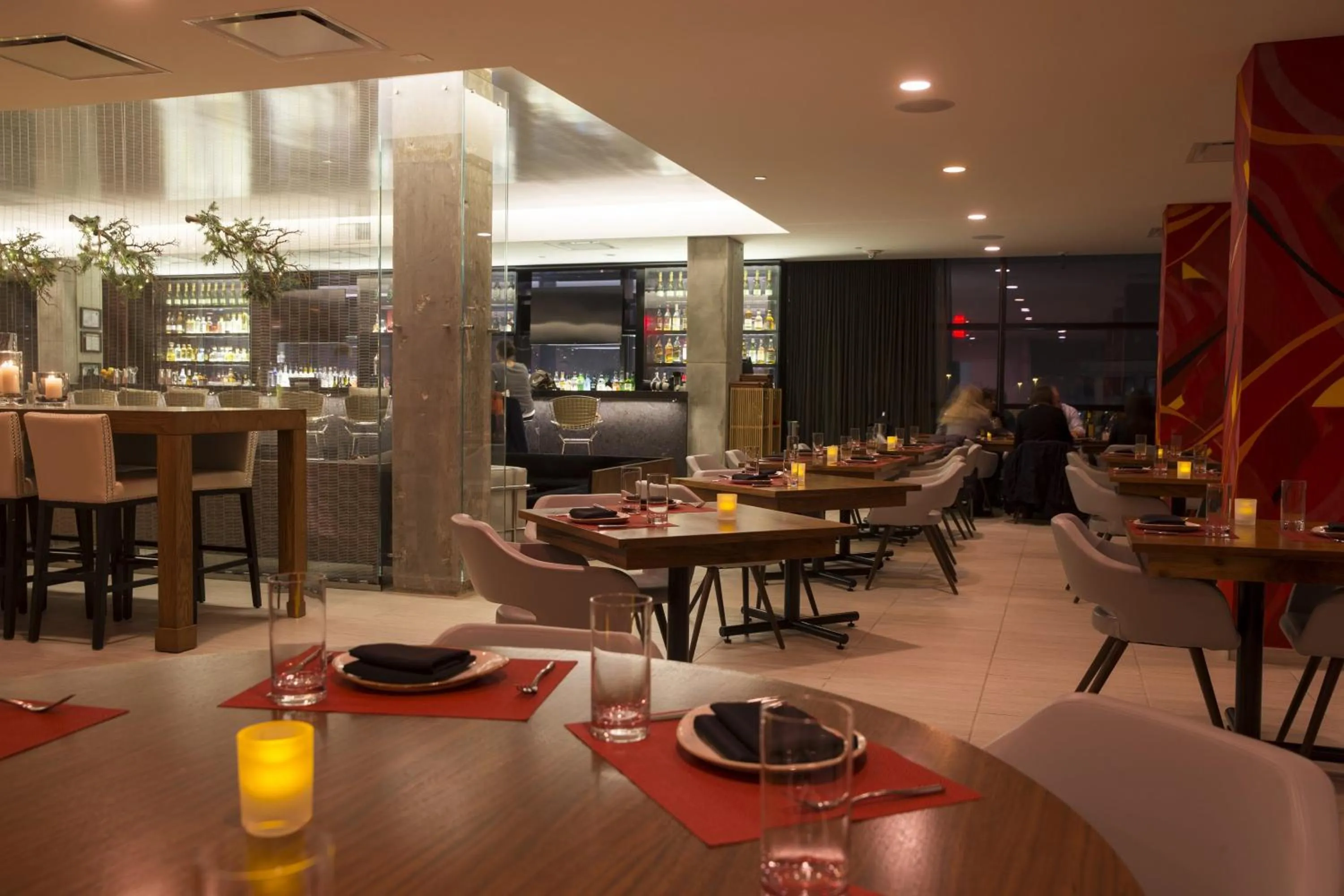 Restaurant/places to eat in Le Méridien Chicago - Oakbrook Center