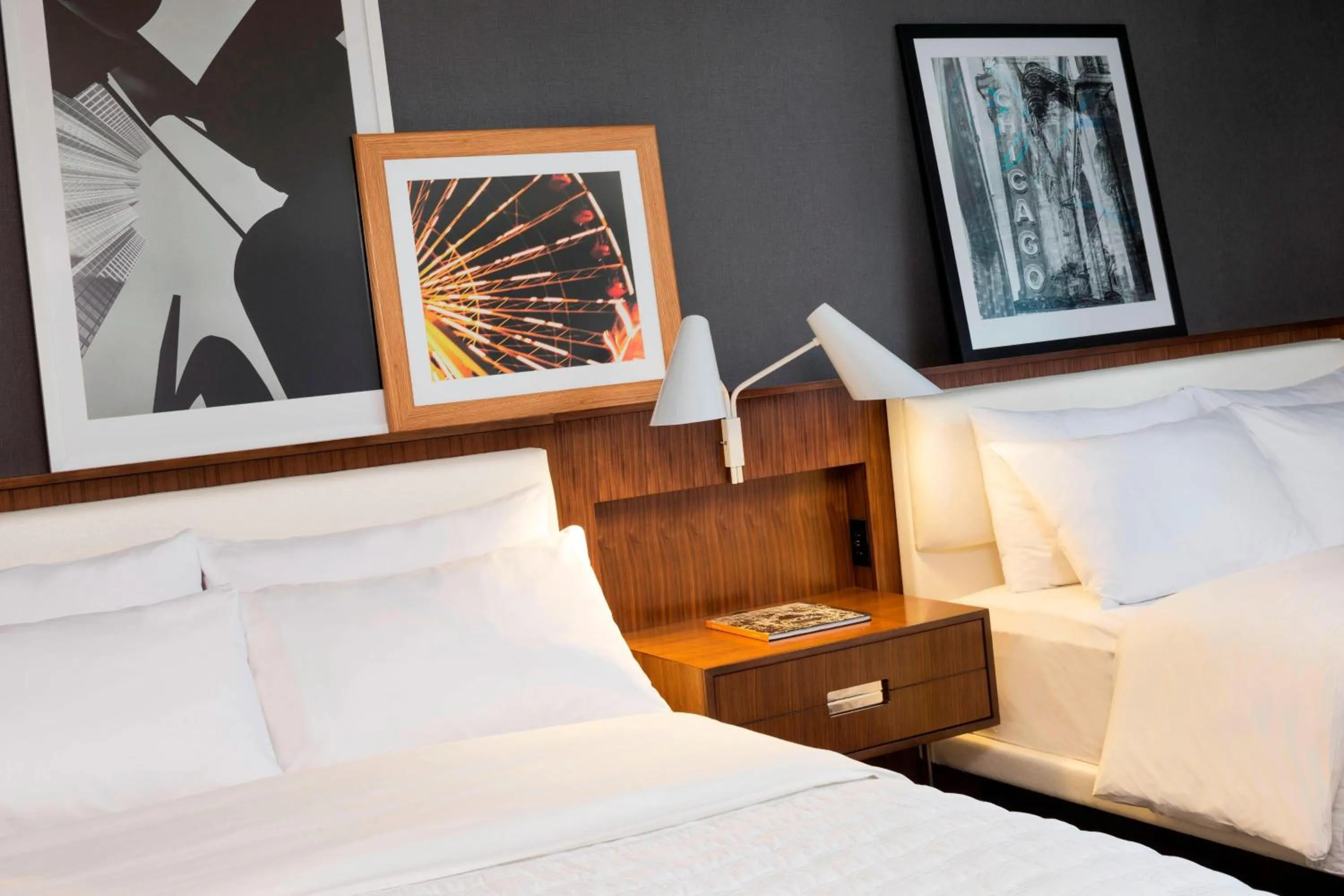 Bedroom, Bed in Le Méridien Chicago - Oakbrook Center