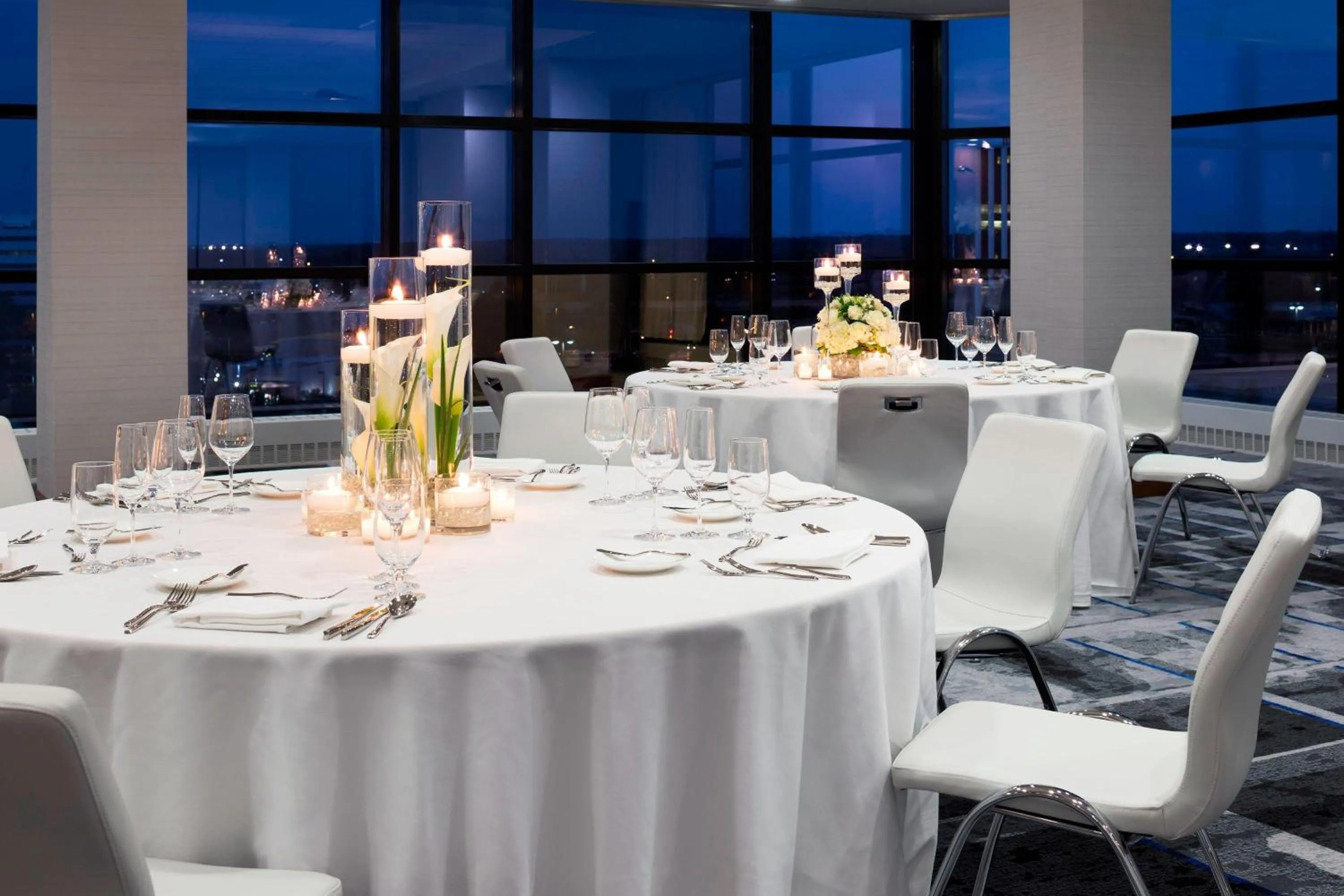 Meeting/conference room in Le Méridien Chicago - Oakbrook Center