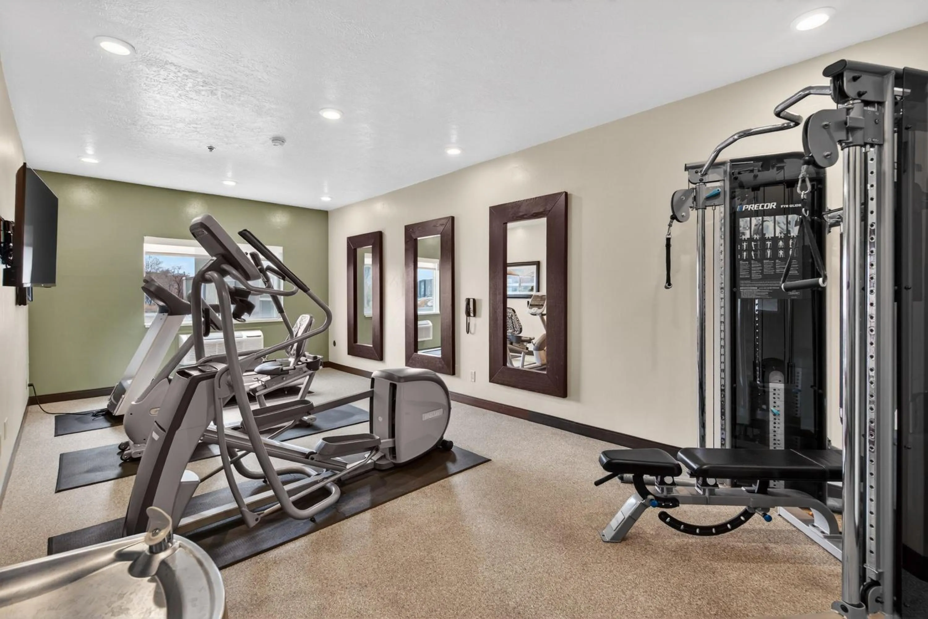 Fitness centre/facilities in Best Western Timpanogos Inn