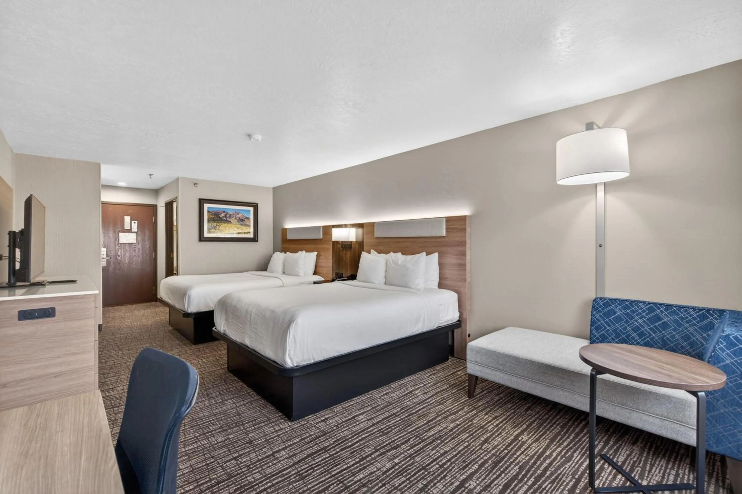 Photo of the whole room, Bed in Best Western Timpanogos Inn