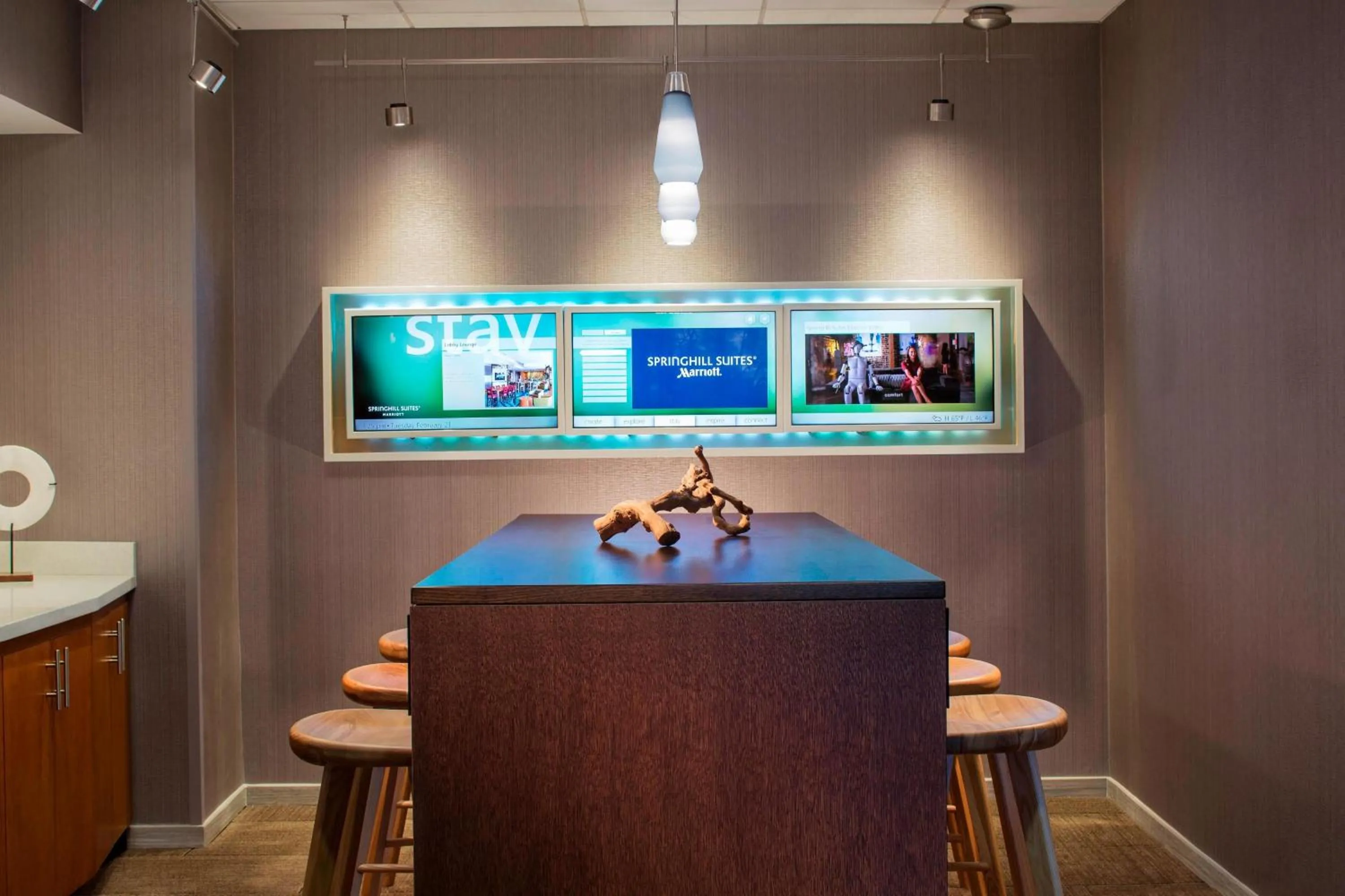 Lobby or reception in SpringHill Suites Chicago Lincolnshire