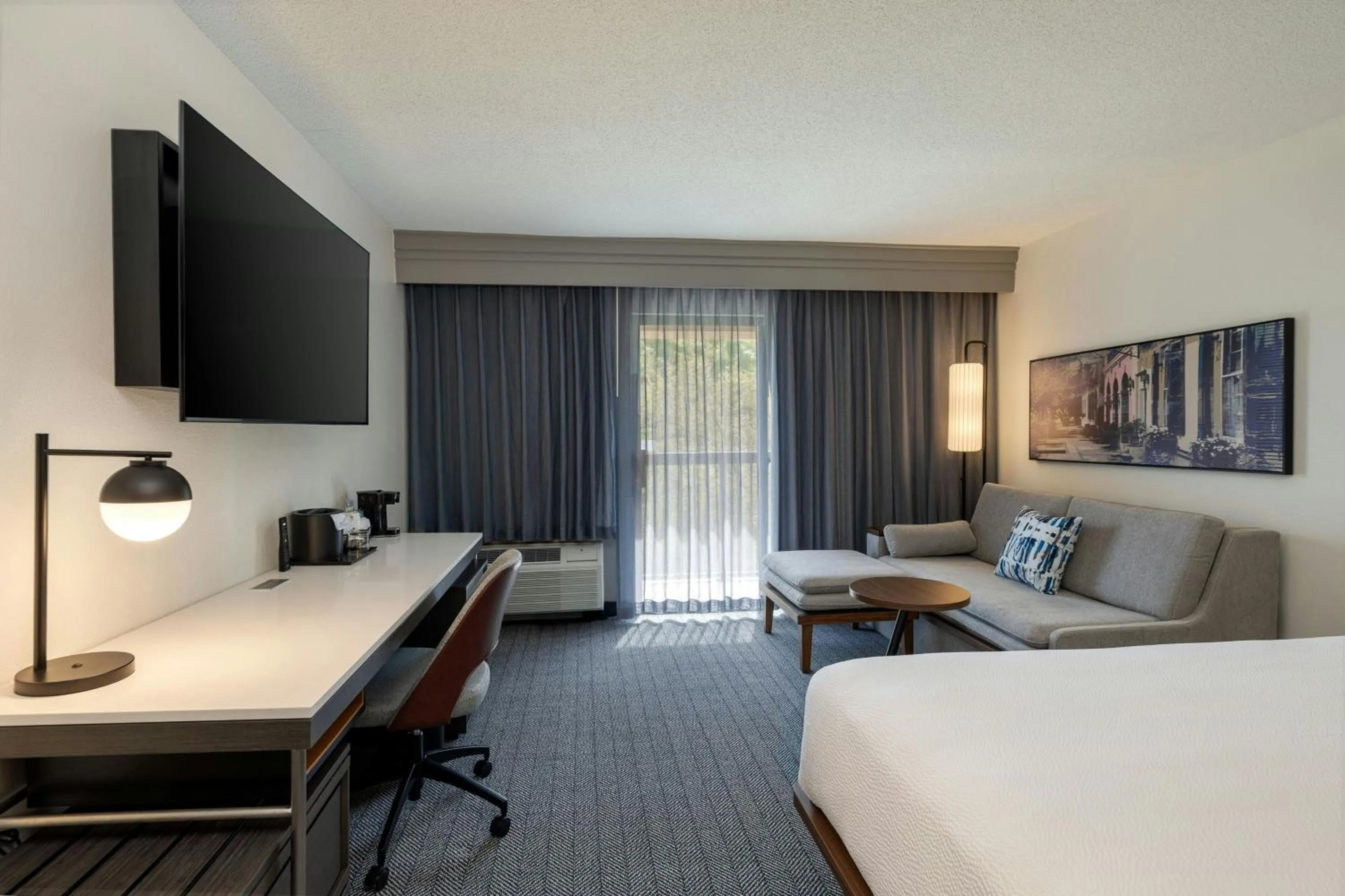 Photo of the whole room, Bed in Courtyard by Marriott North Charleston Airport Coliseum