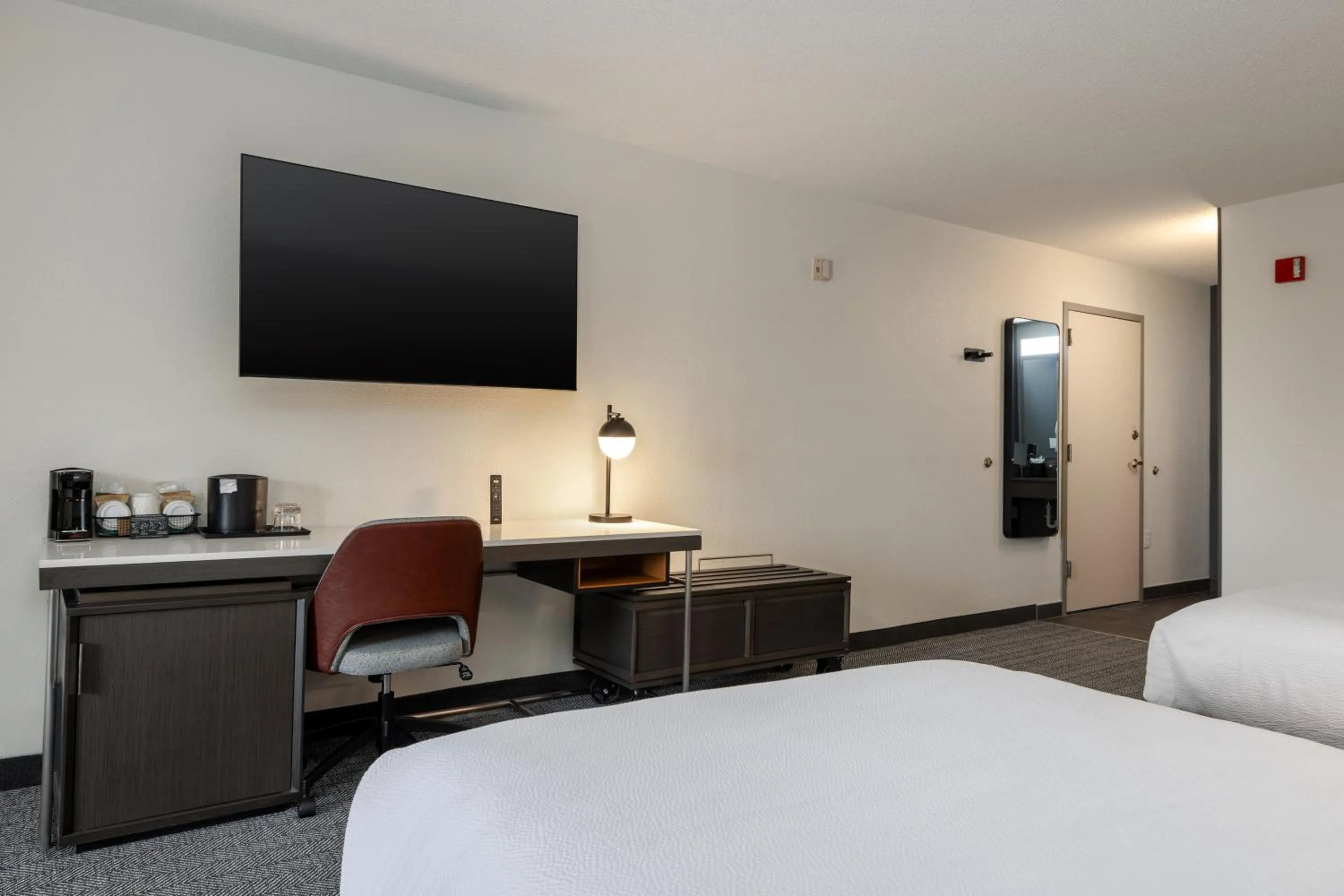 Bedroom, Bed in Courtyard by Marriott North Charleston Airport Coliseum