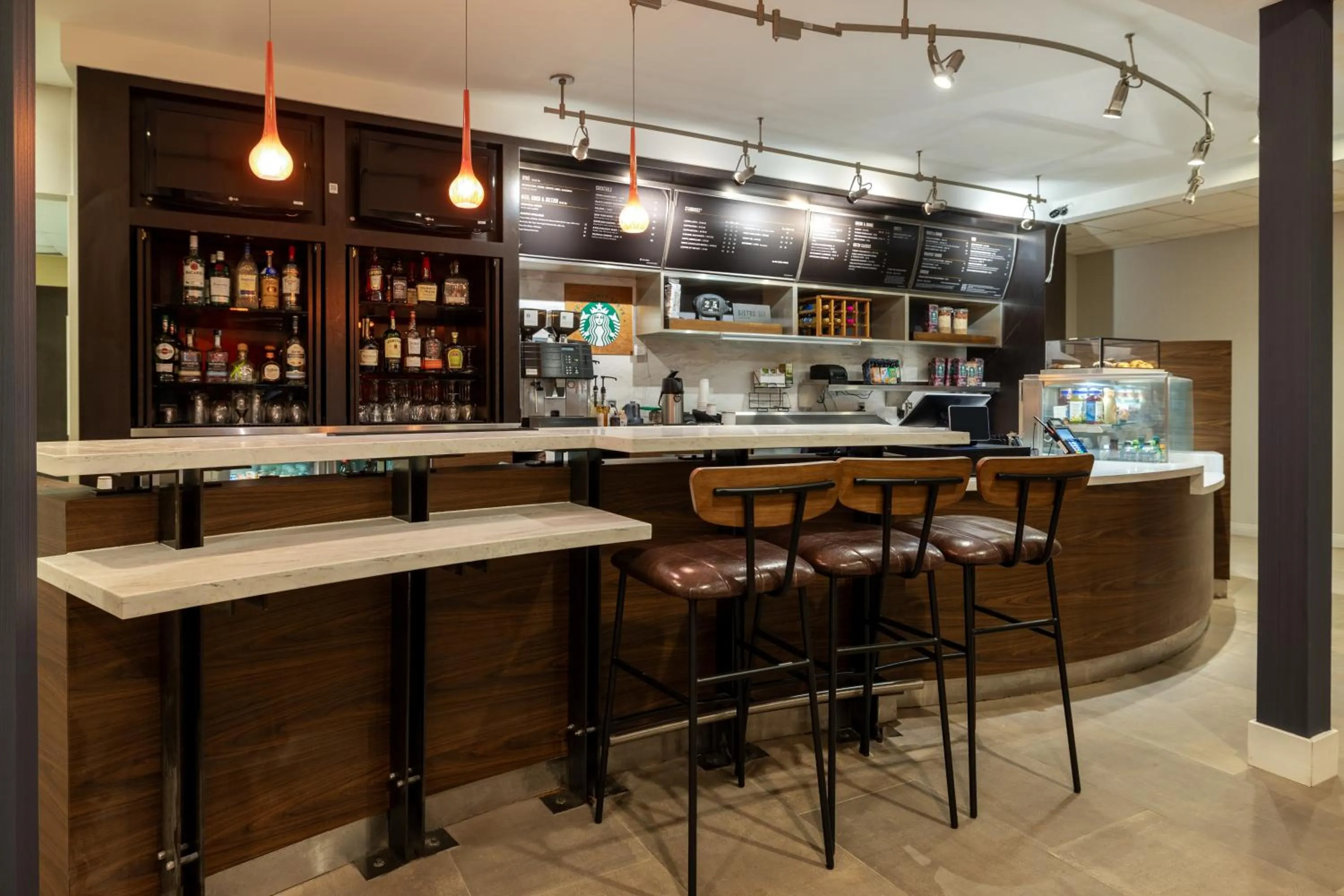 Lounge or bar in Courtyard by Marriott North Charleston Airport Coliseum