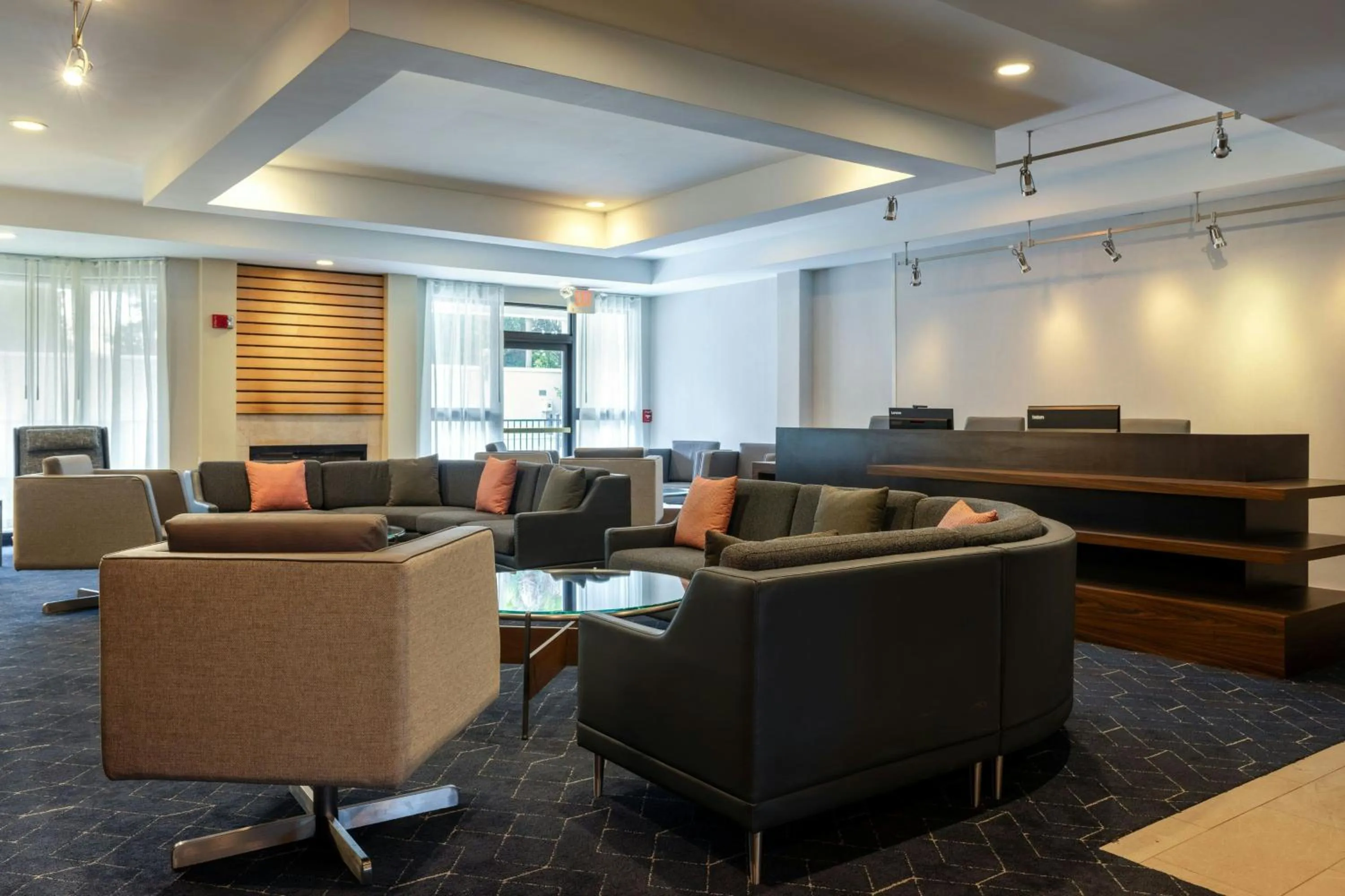 Lobby or reception in Courtyard by Marriott North Charleston Airport Coliseum