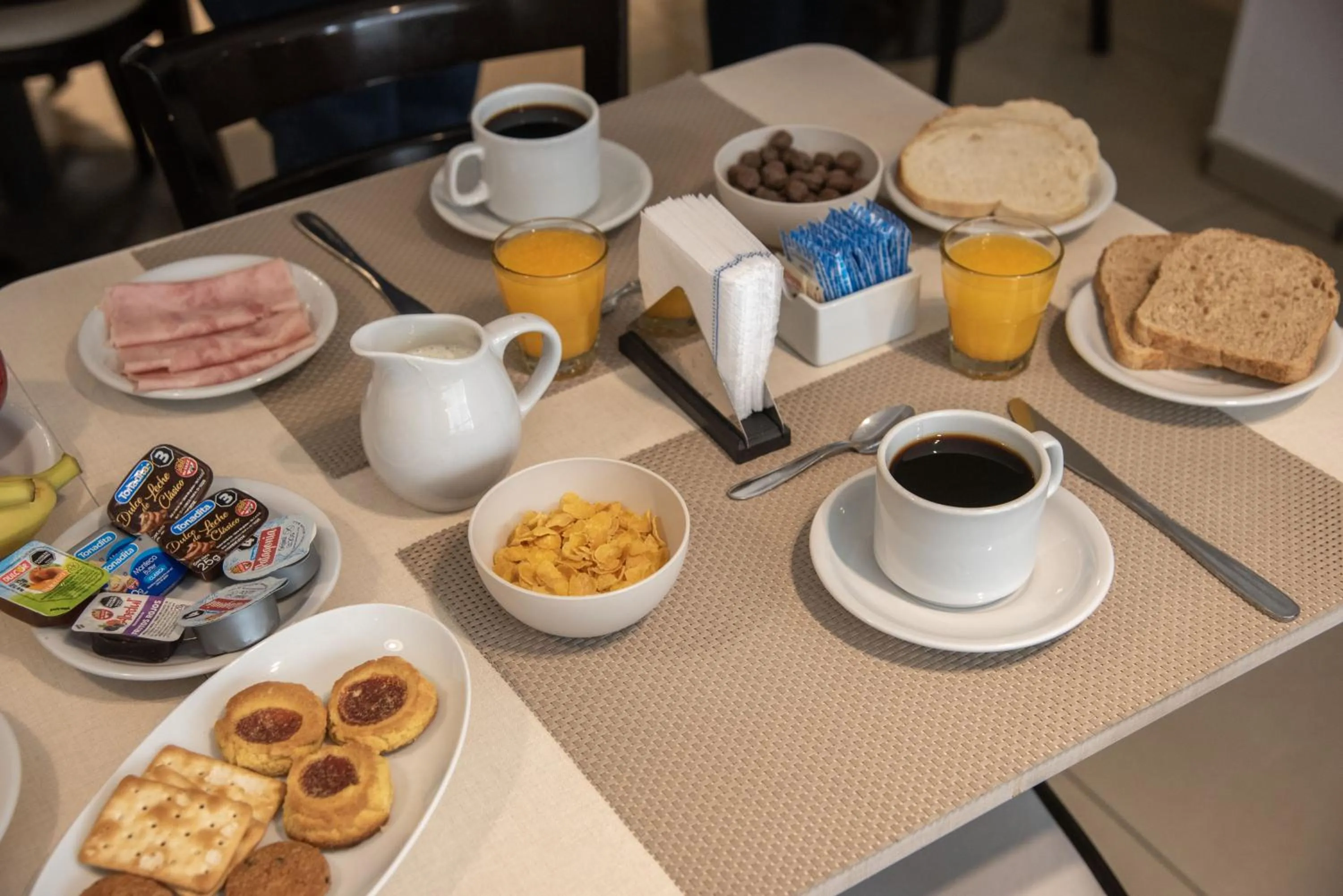 Breakfast in Abril Hotel Boutique