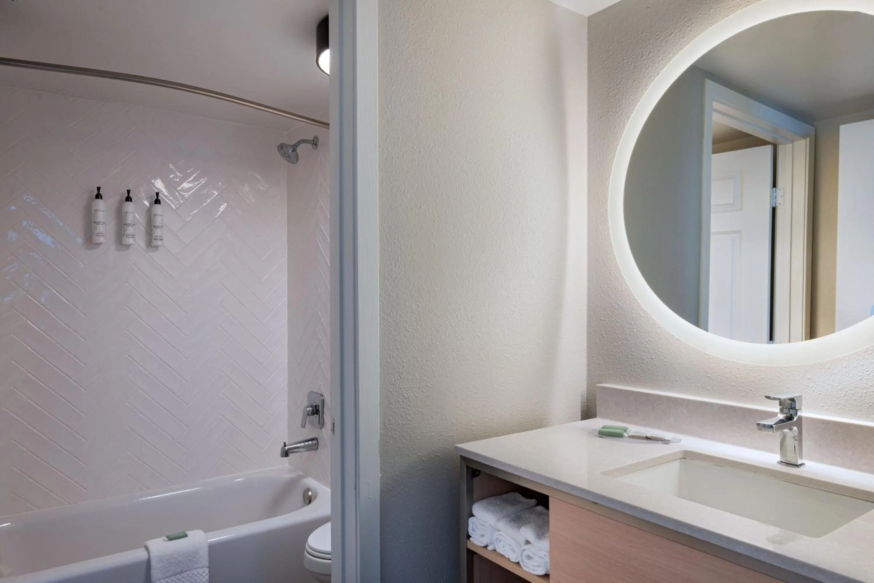 Bathroom in TownePlace Suites by Marriott College Station