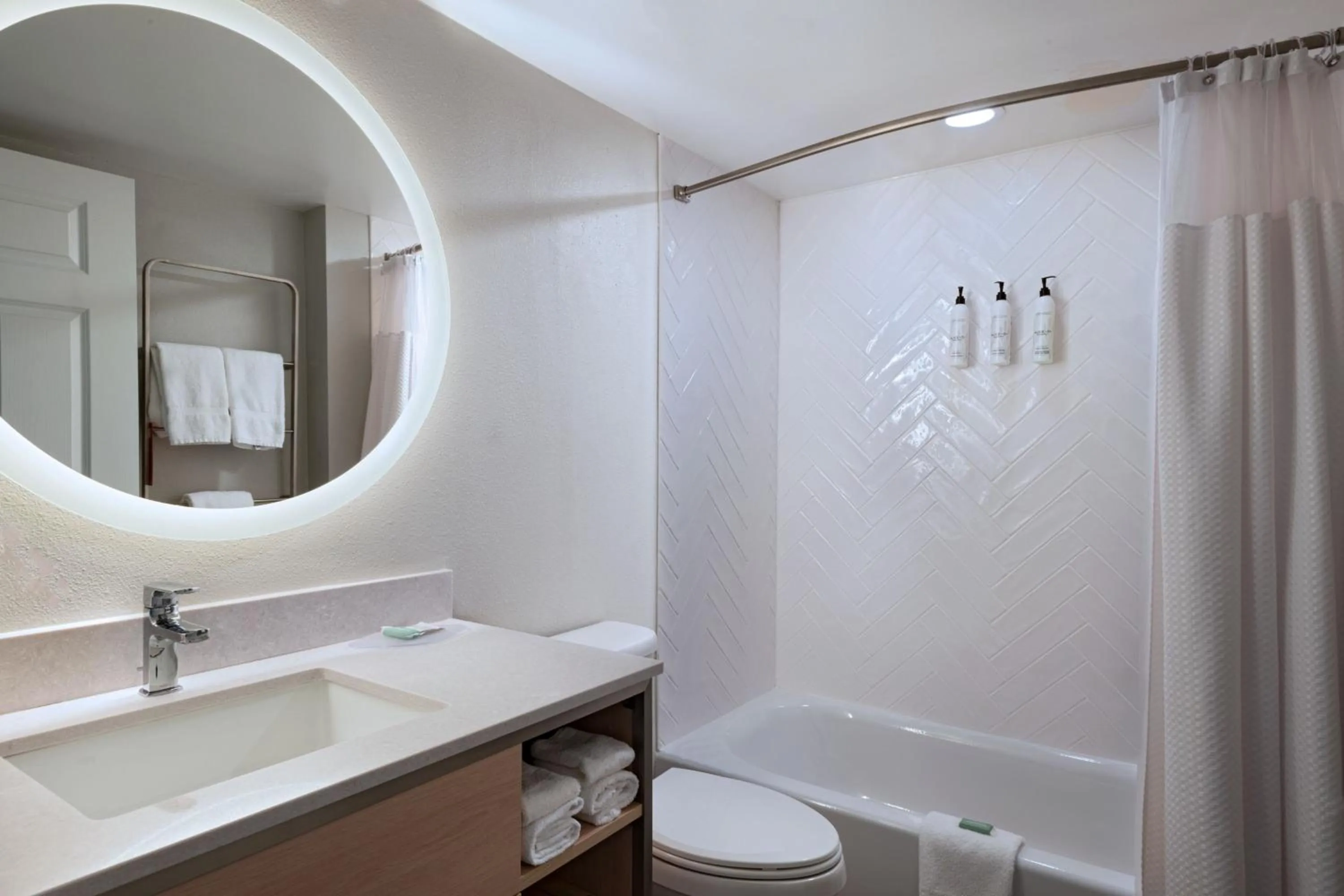 Bathroom in TownePlace Suites by Marriott College Station