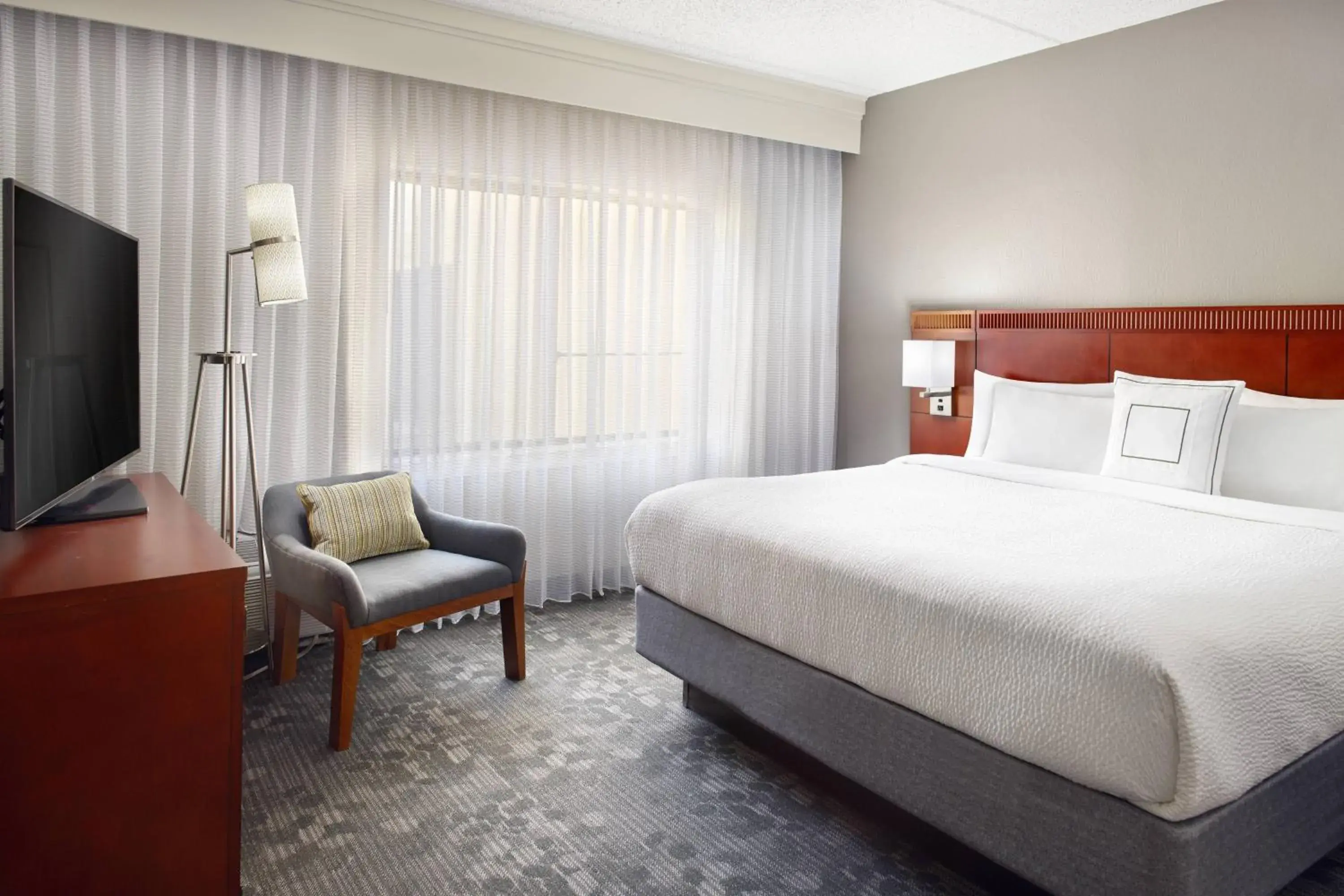 1 Bedroom Larger Suite, 1 King, Sofa bed, Corner room in Courtyard Charlotte SouthPark 1 Bedroom Larger Suite, 1 King, Sofa bed, Corner room in Courtyard Charlotte SouthPark