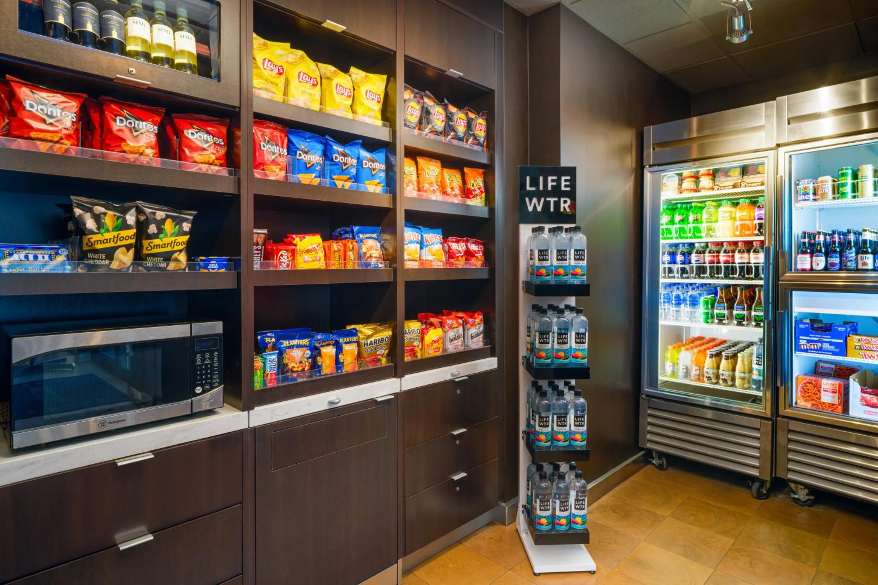 On-site shops in Courtyard Columbus Worthington