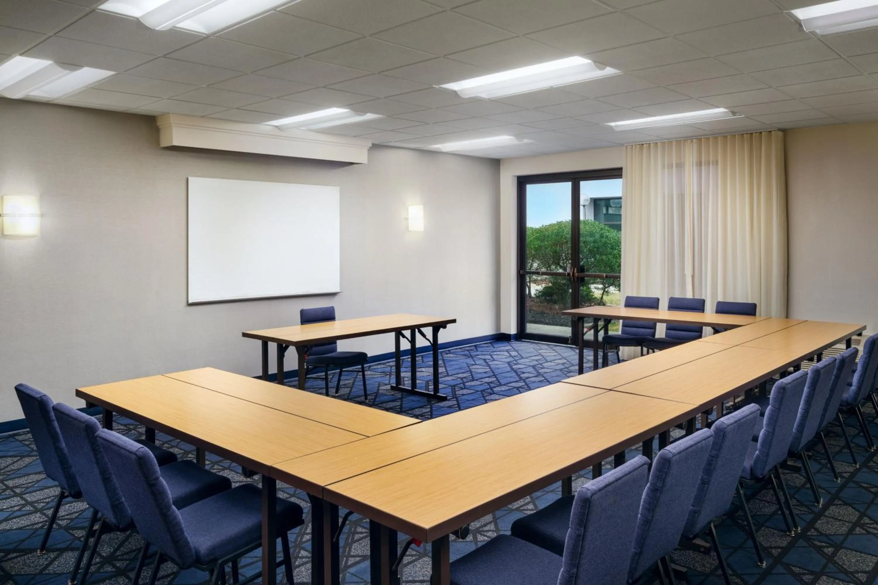 Meeting/conference room in Courtyard Columbus Worthington