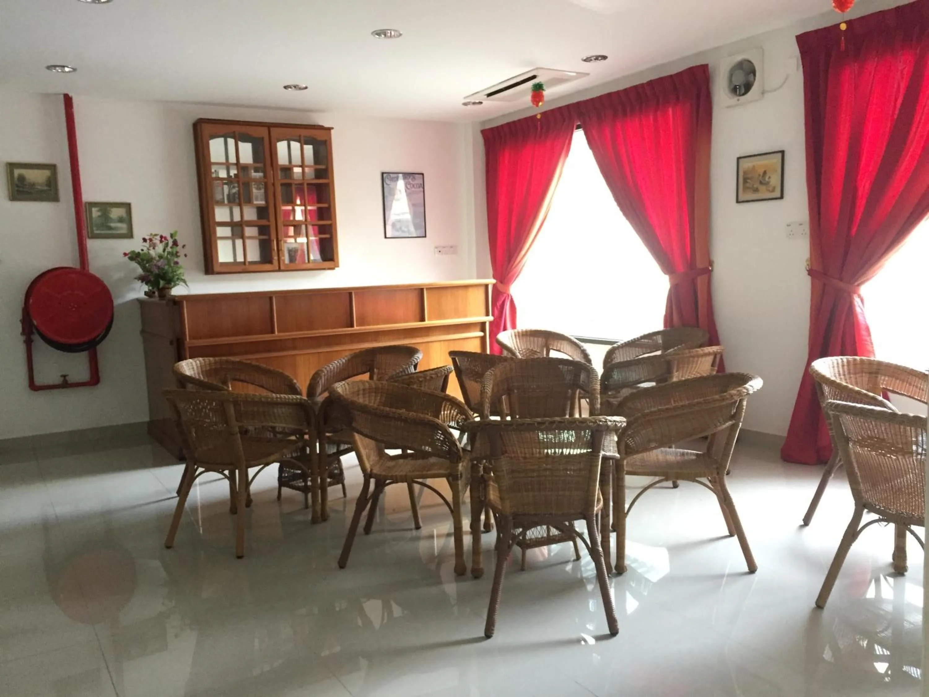 Lounge or bar in Raja Inn