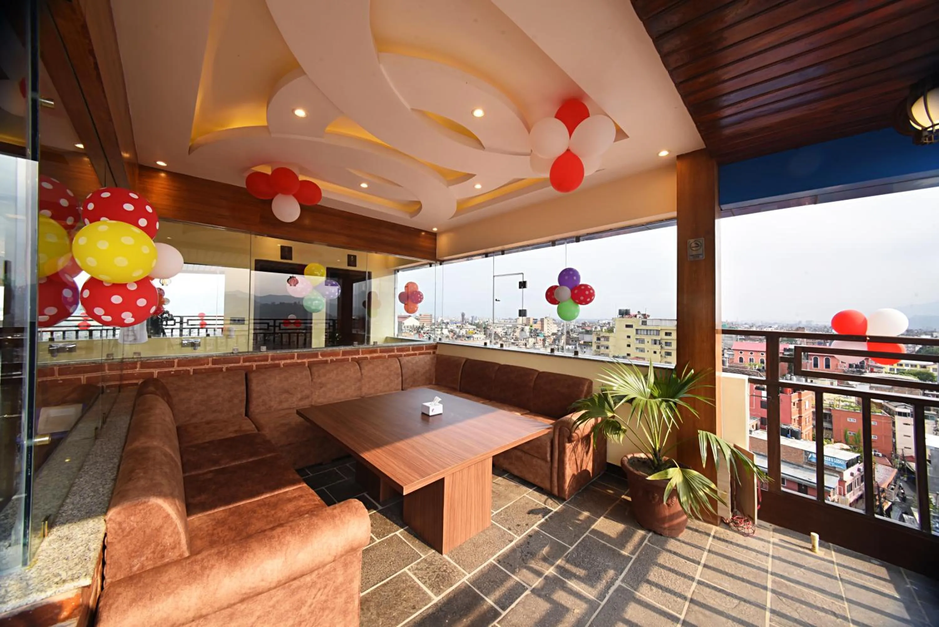 Seating area in Hotel Thamel Park