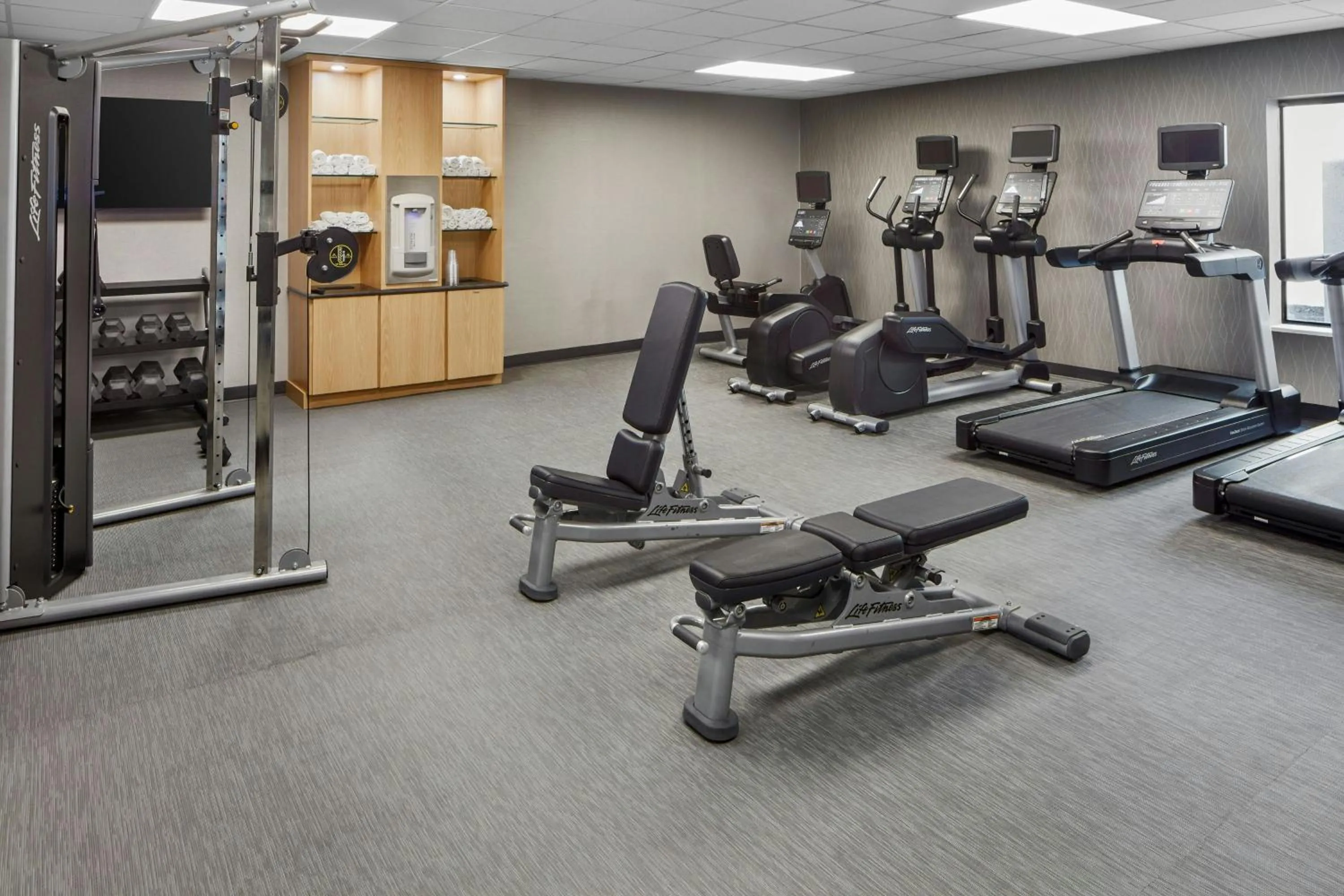 Fitness centre/facilities in Courtyard Columbus Dublin