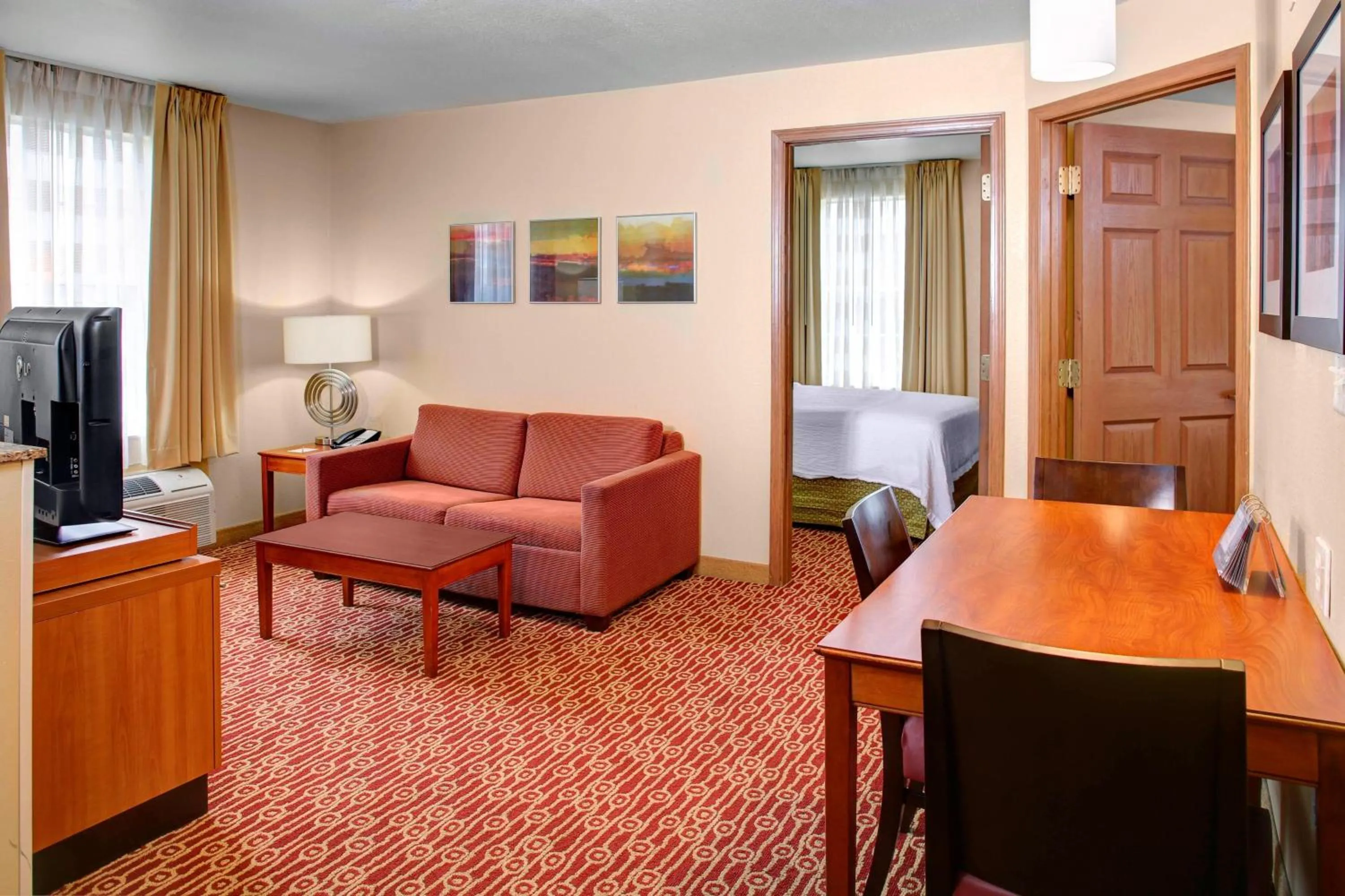 Living room in TownePlace Suites Columbus Airport Gahanna