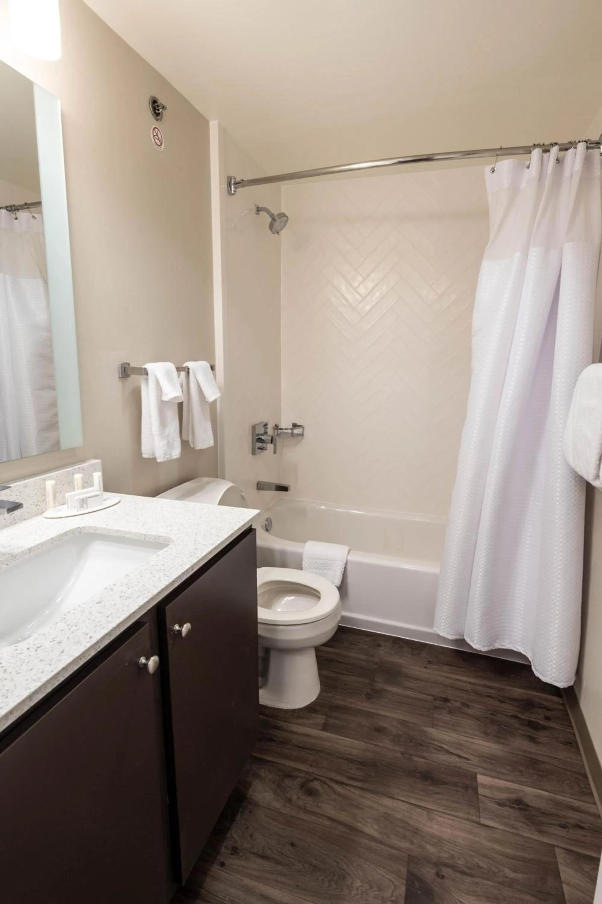 Bathroom in TownePlace Suites Columbus Airport Gahanna