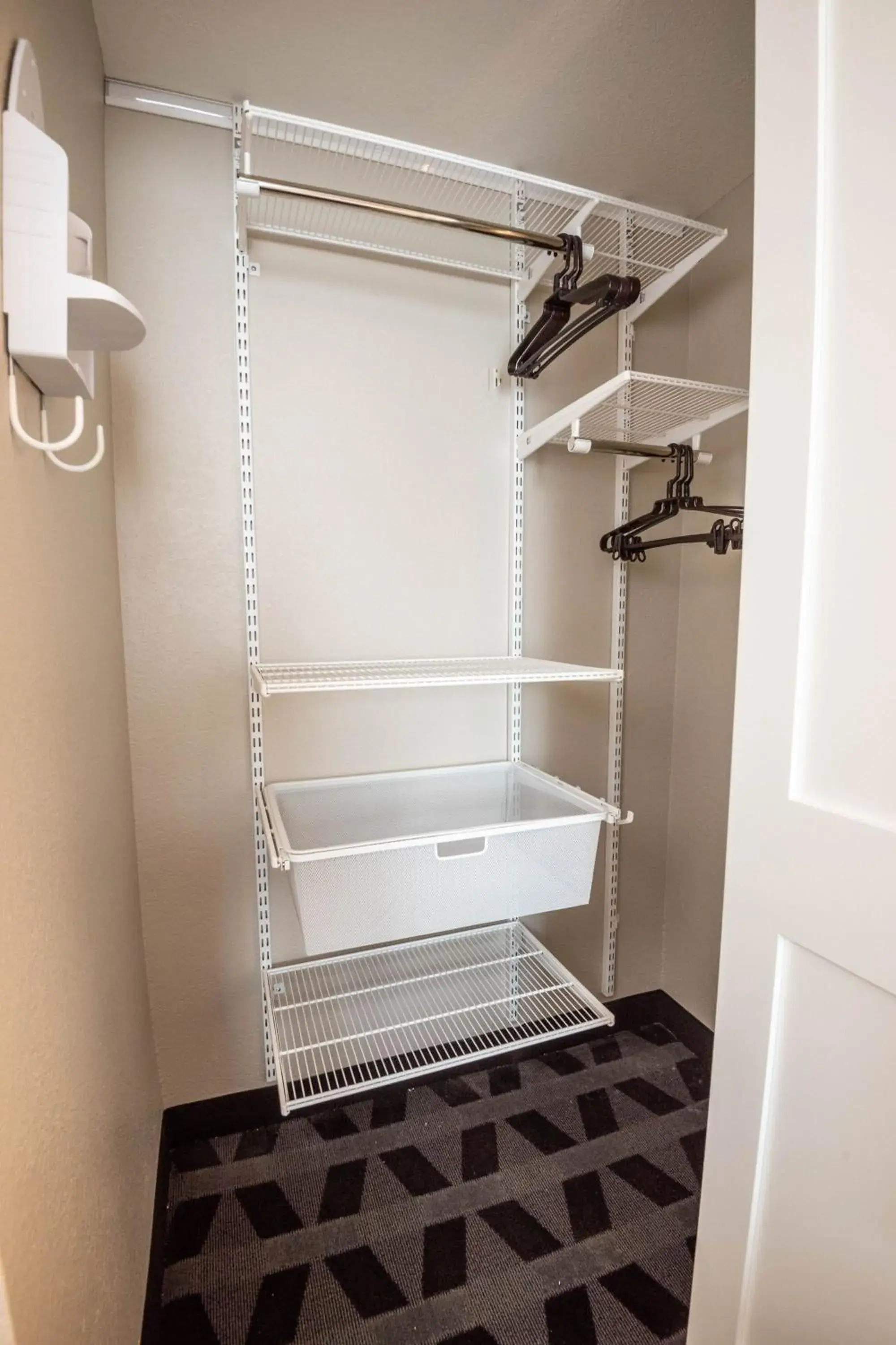 Newly Renovated Queen Studio with Sofa Bed and Adapted Tub - Mobility Accessible in TownePlace Suites Columbus Airport Gahanna Newly Renovated Queen Studio with Sofa Bed and Adapted Tub - Mobility Accessible in TownePlace Suites Columbus Airport Gahanna