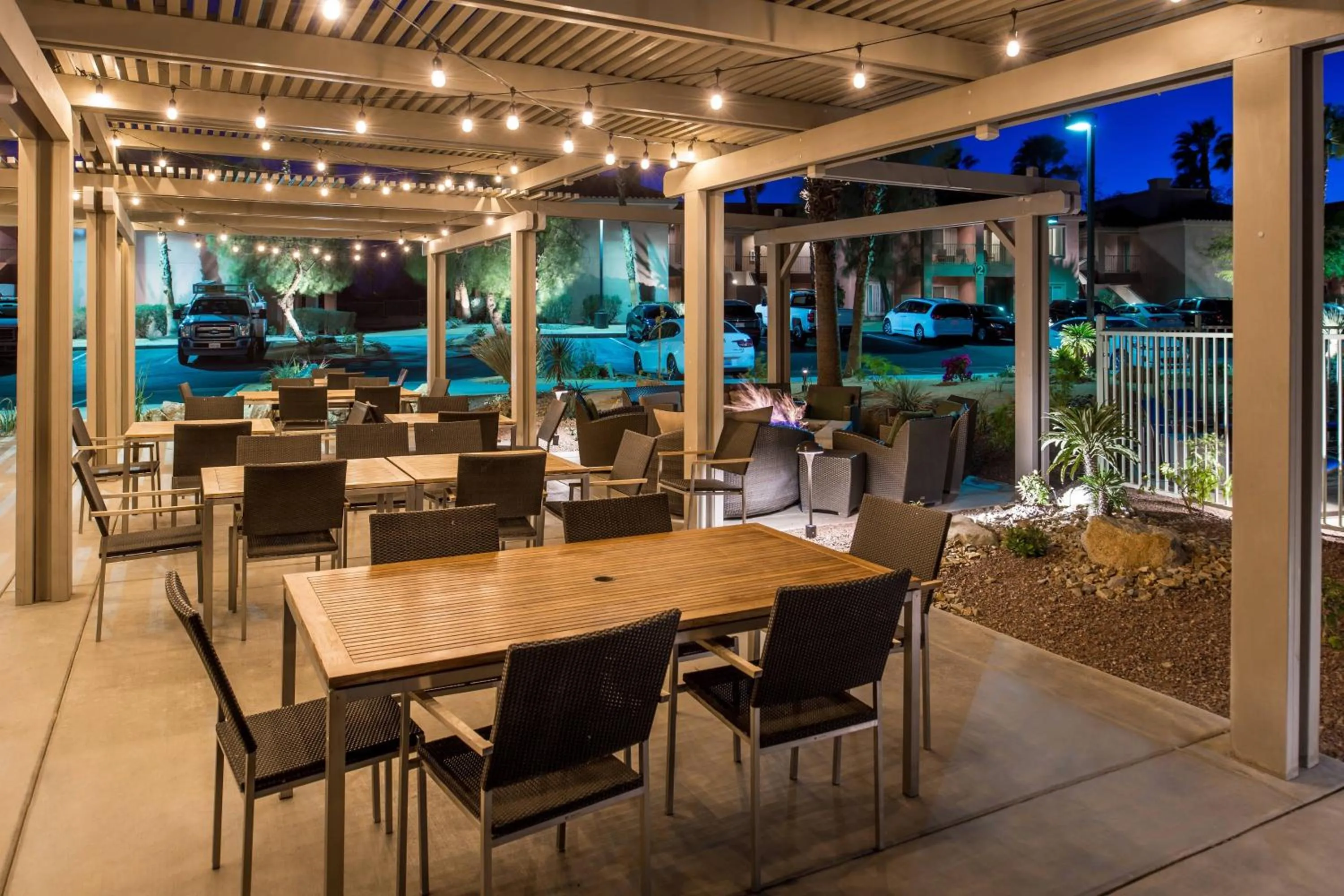 Restaurant/places to eat in Residence Inn Palm Desert