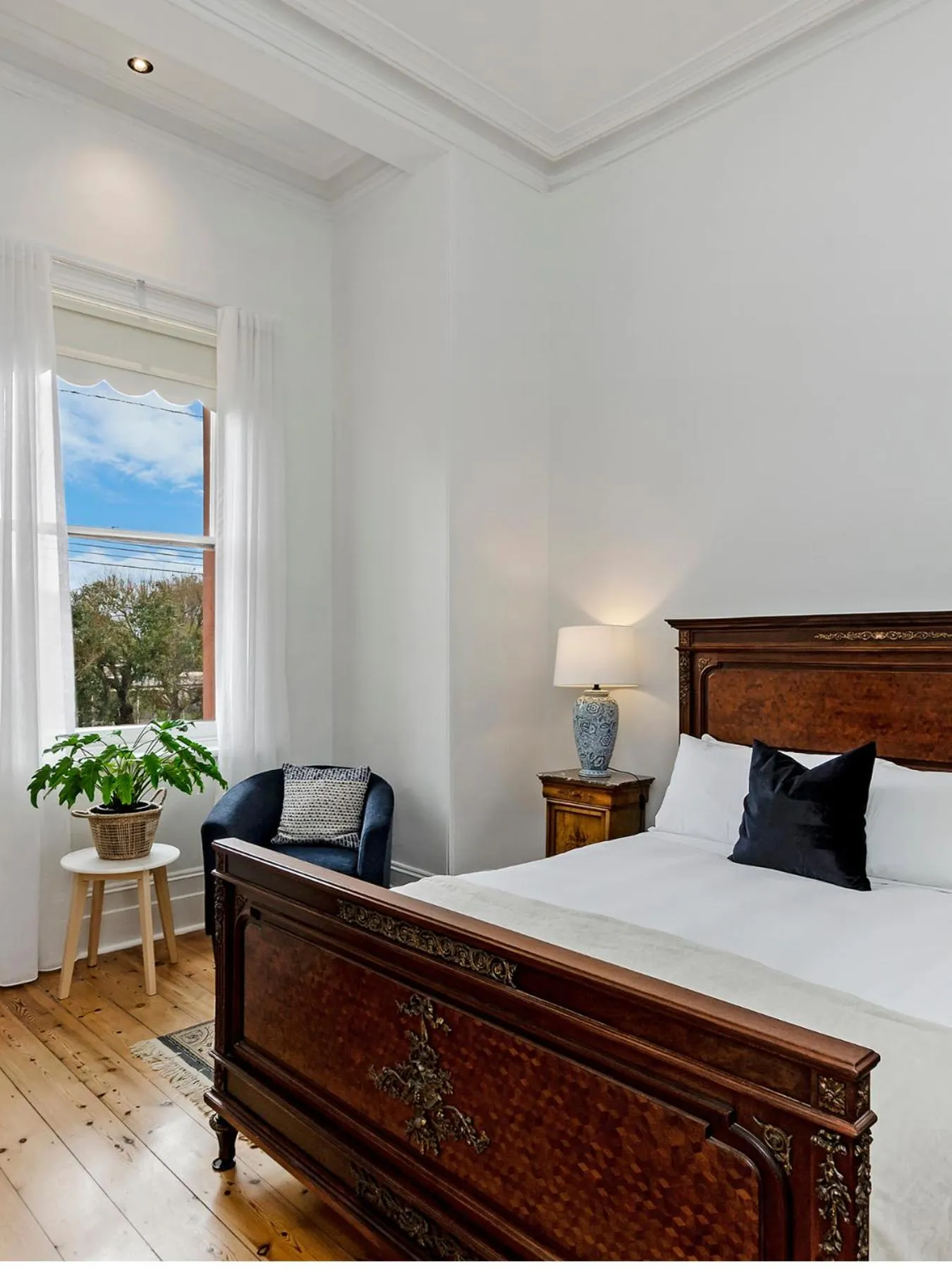 Bedroom, Bed in Annesley House
