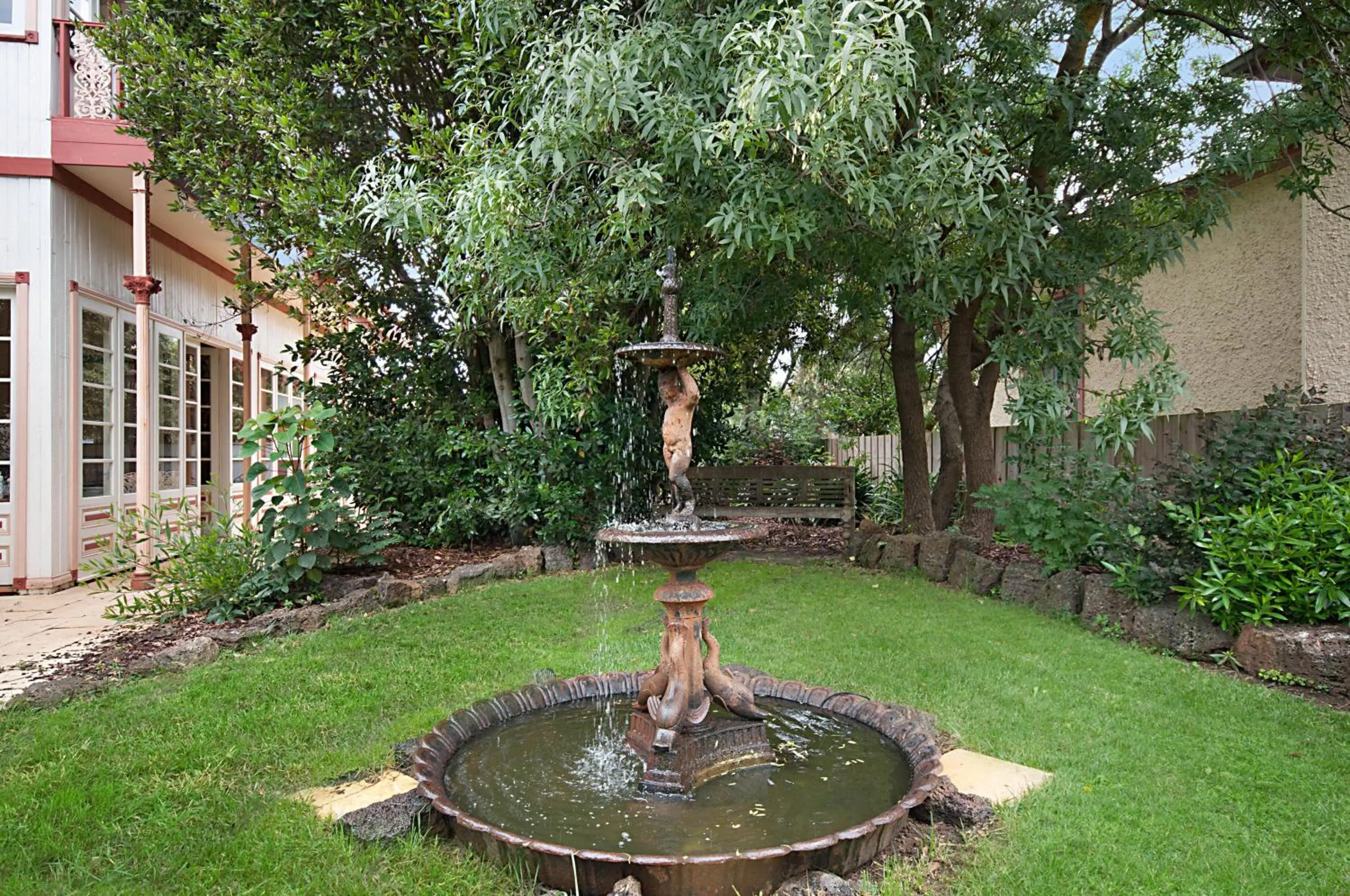 Facade/entrance in Annesley House
