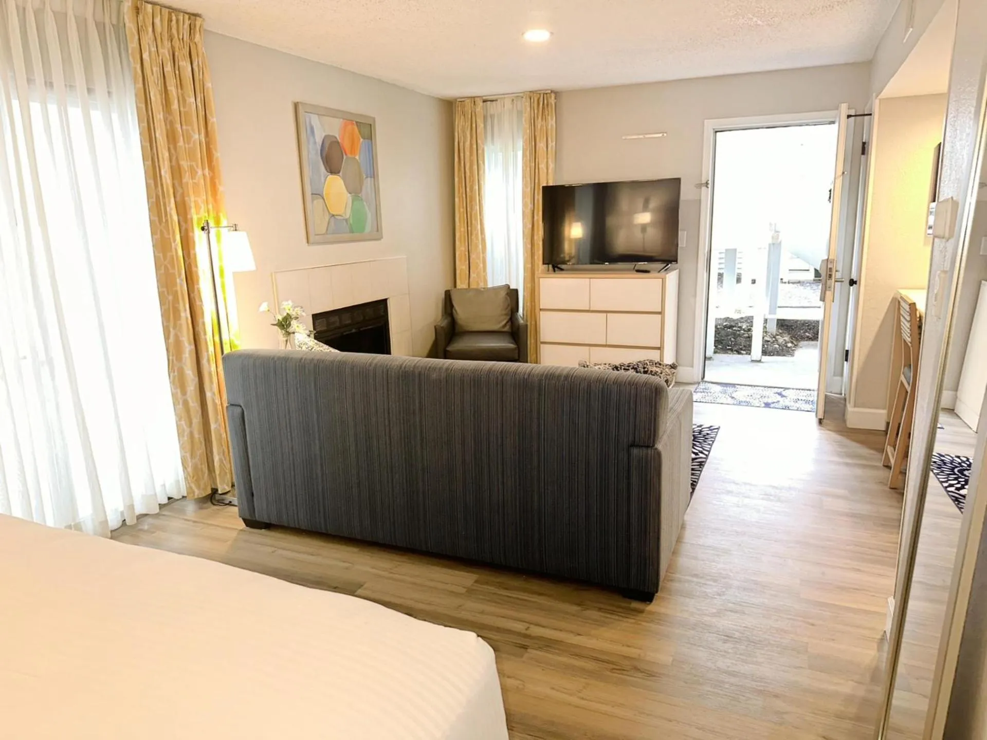TV and multimedia, Bed in Sonesta ES Suites Cincinnati - Sharonville West
