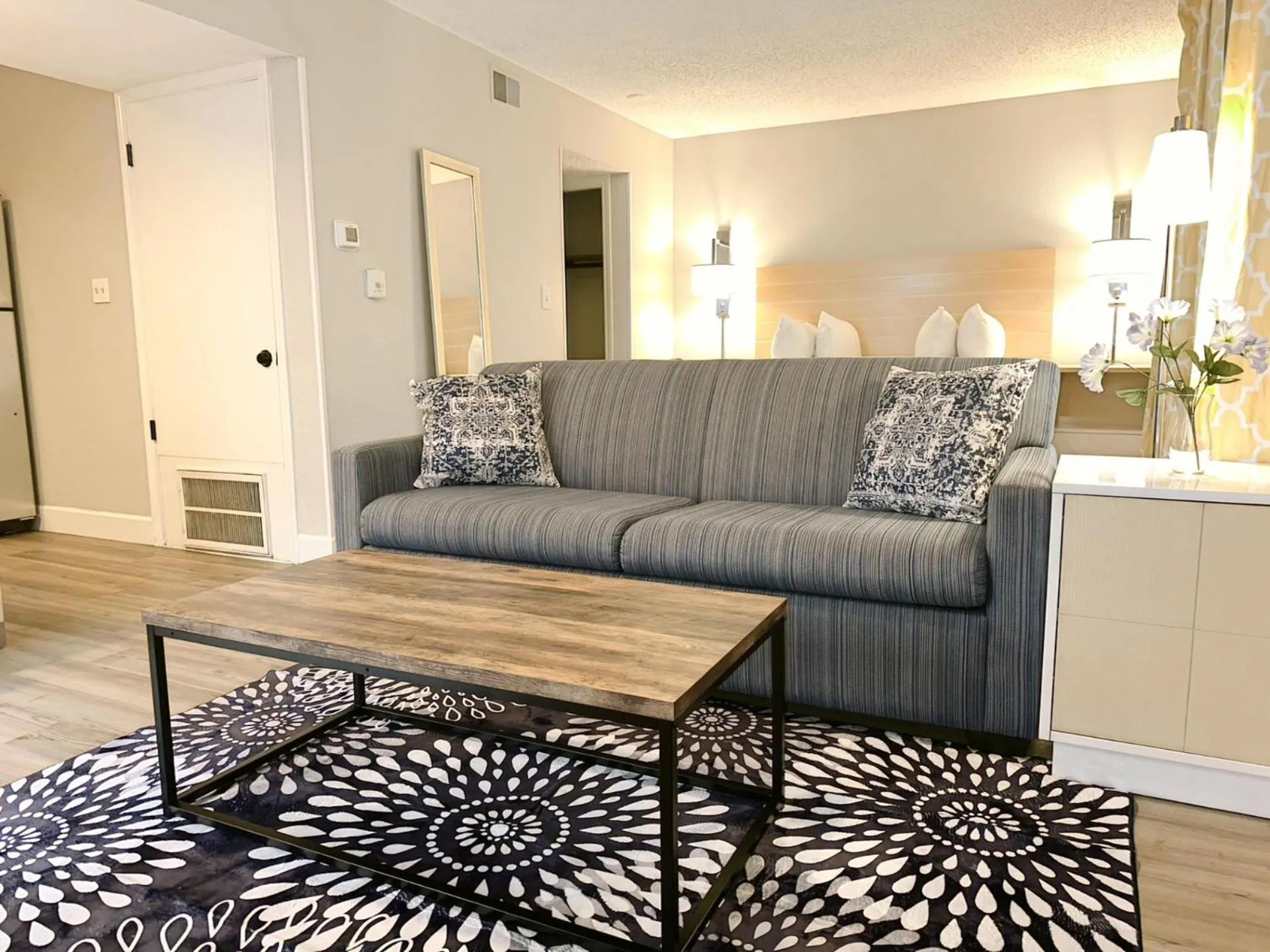 Living room in Sonesta ES Suites Cincinnati - Sharonville West