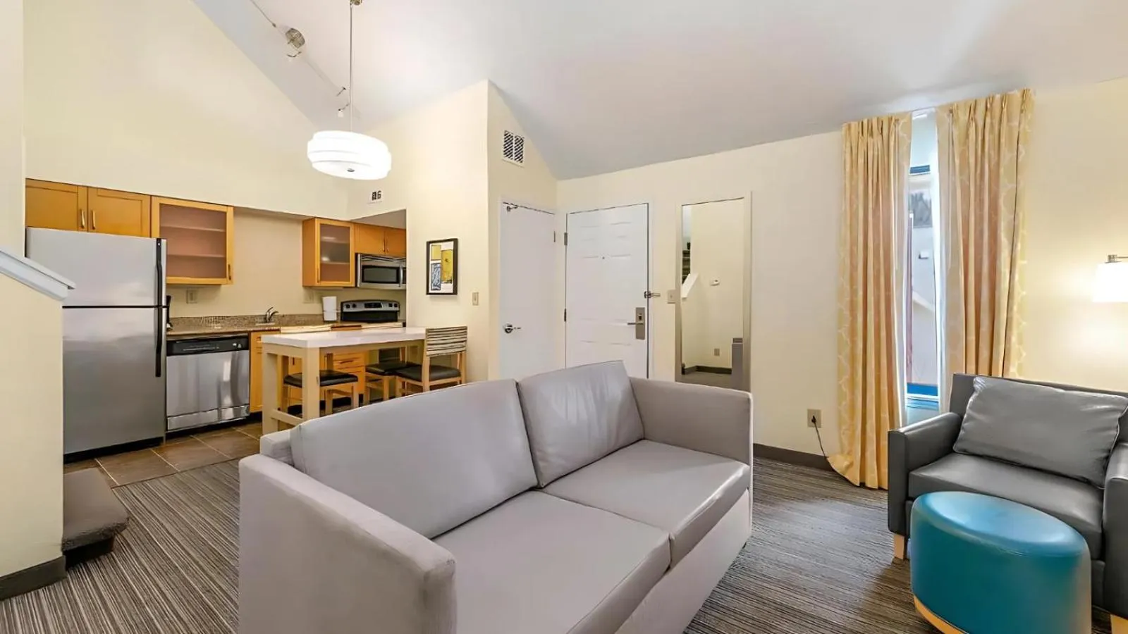 Property building in Sonesta ES Suites Cincinnati - Sharonville West