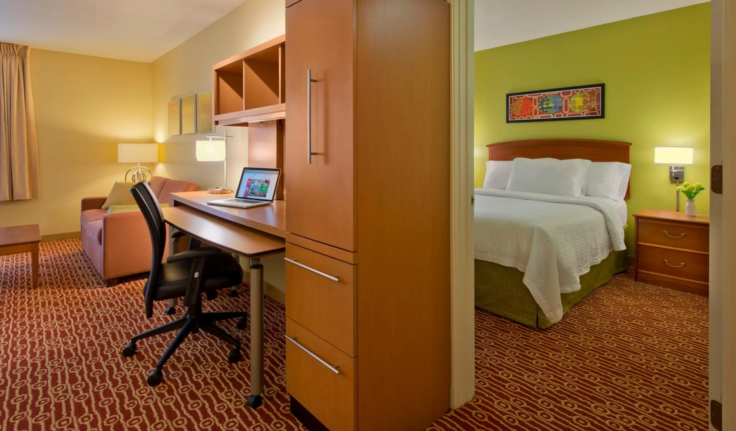 Bedroom, Bed in Hawthorn Extended Stay by Wyndham Cincinnati NE Mason