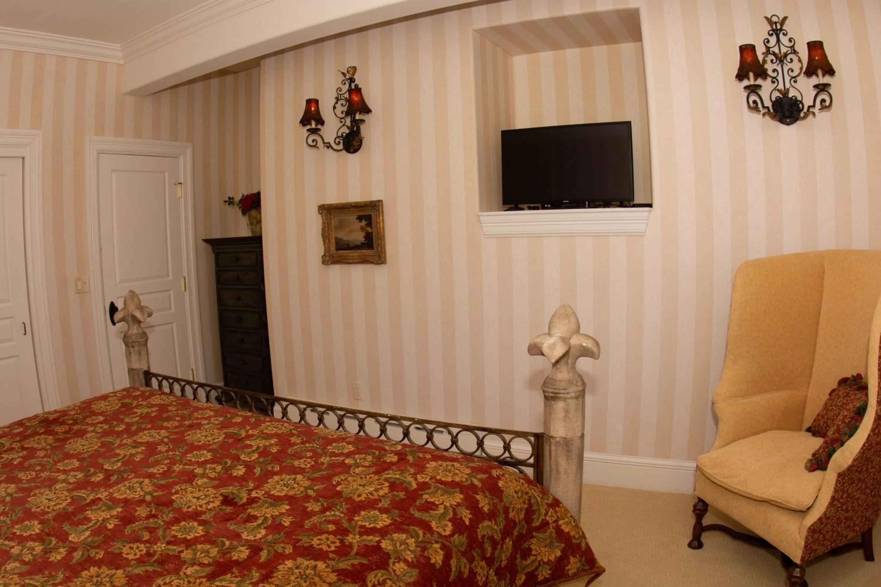 Bed in The Guest House at Keyah Grande