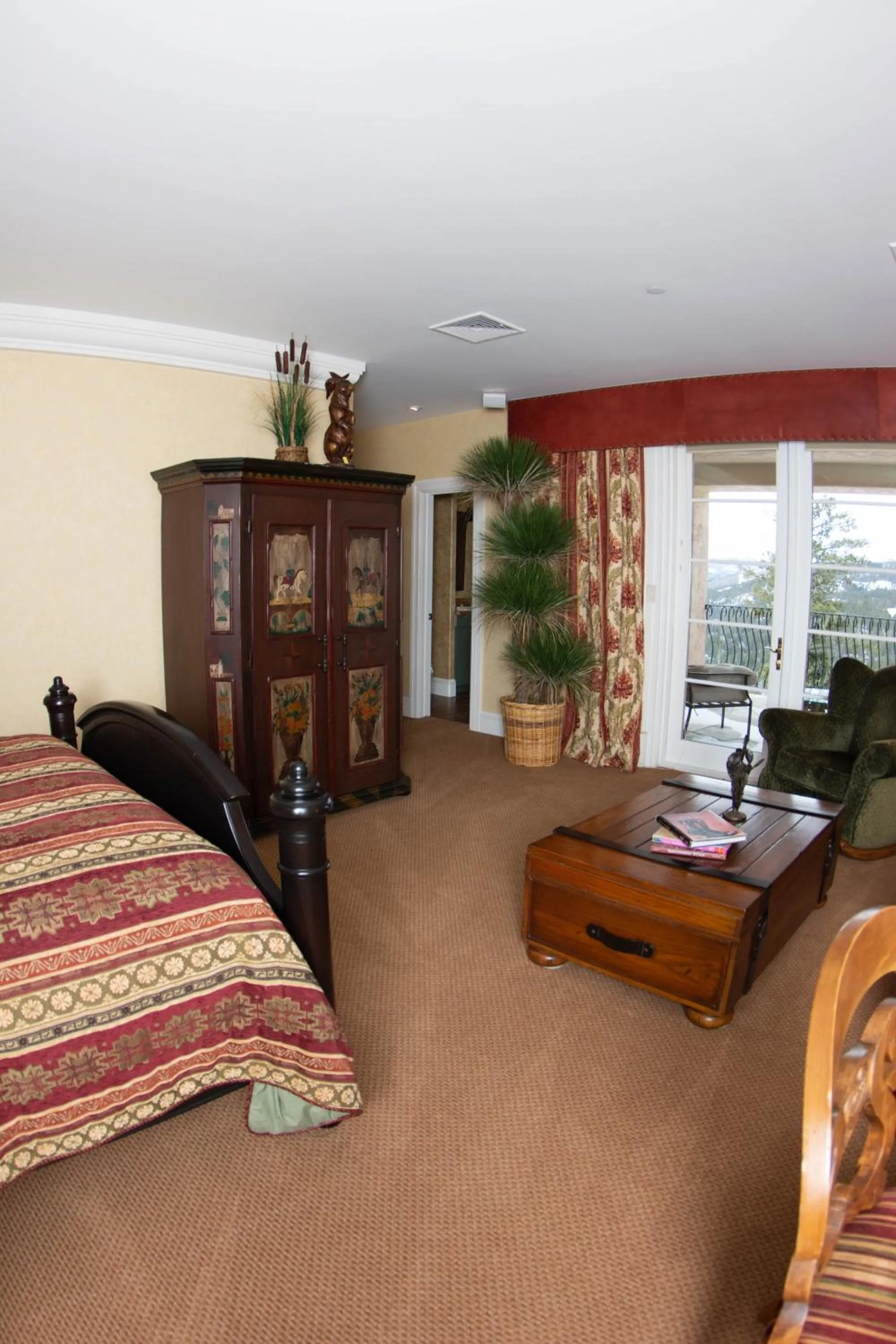 Bed in The Guest House at Keyah Grande