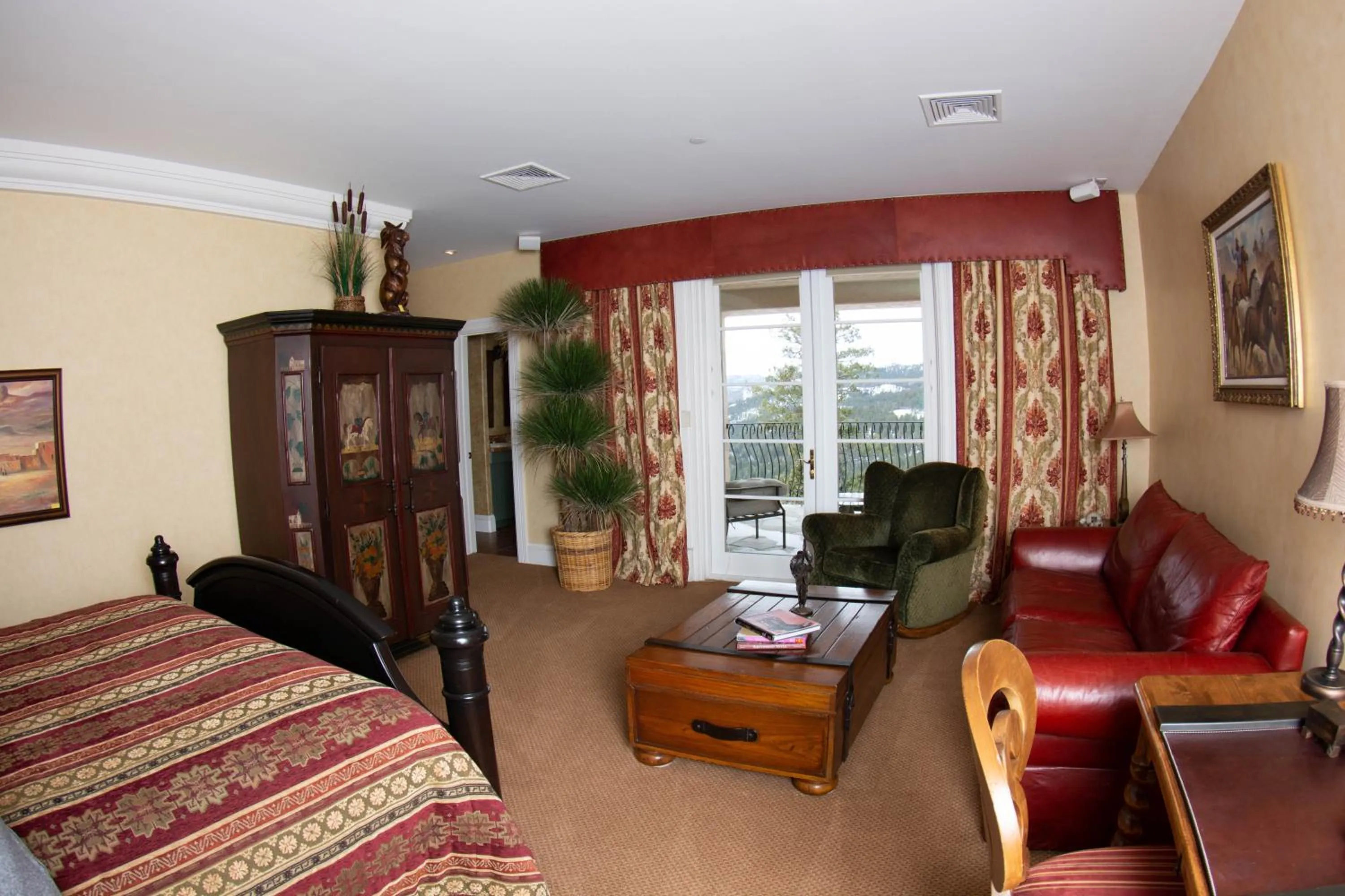 Bed in The Guest House at Keyah Grande