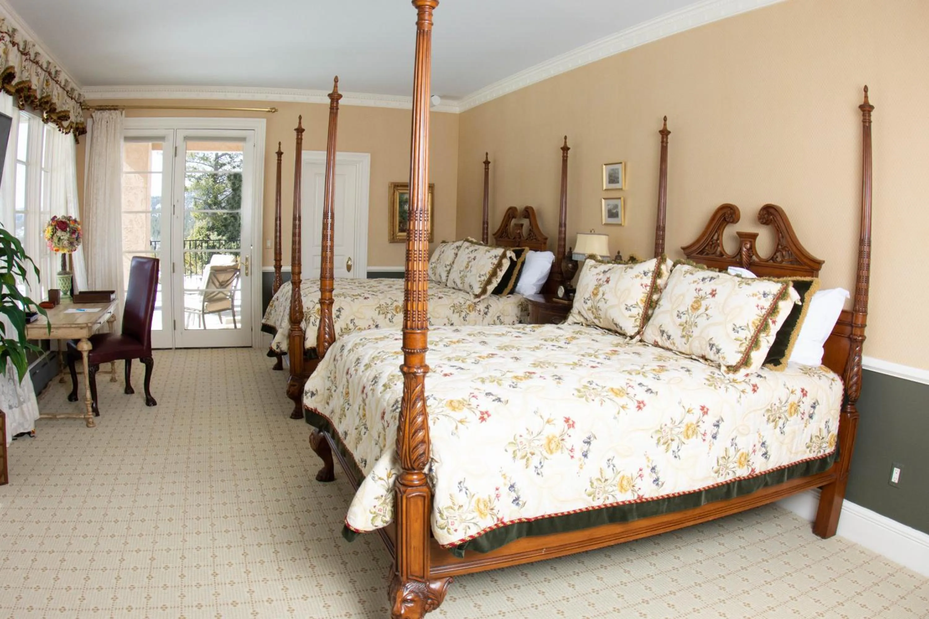 Bed in The Guest House at Keyah Grande