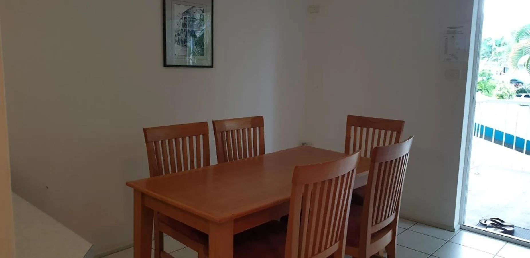Dining area in Trinity Beach Pacific
