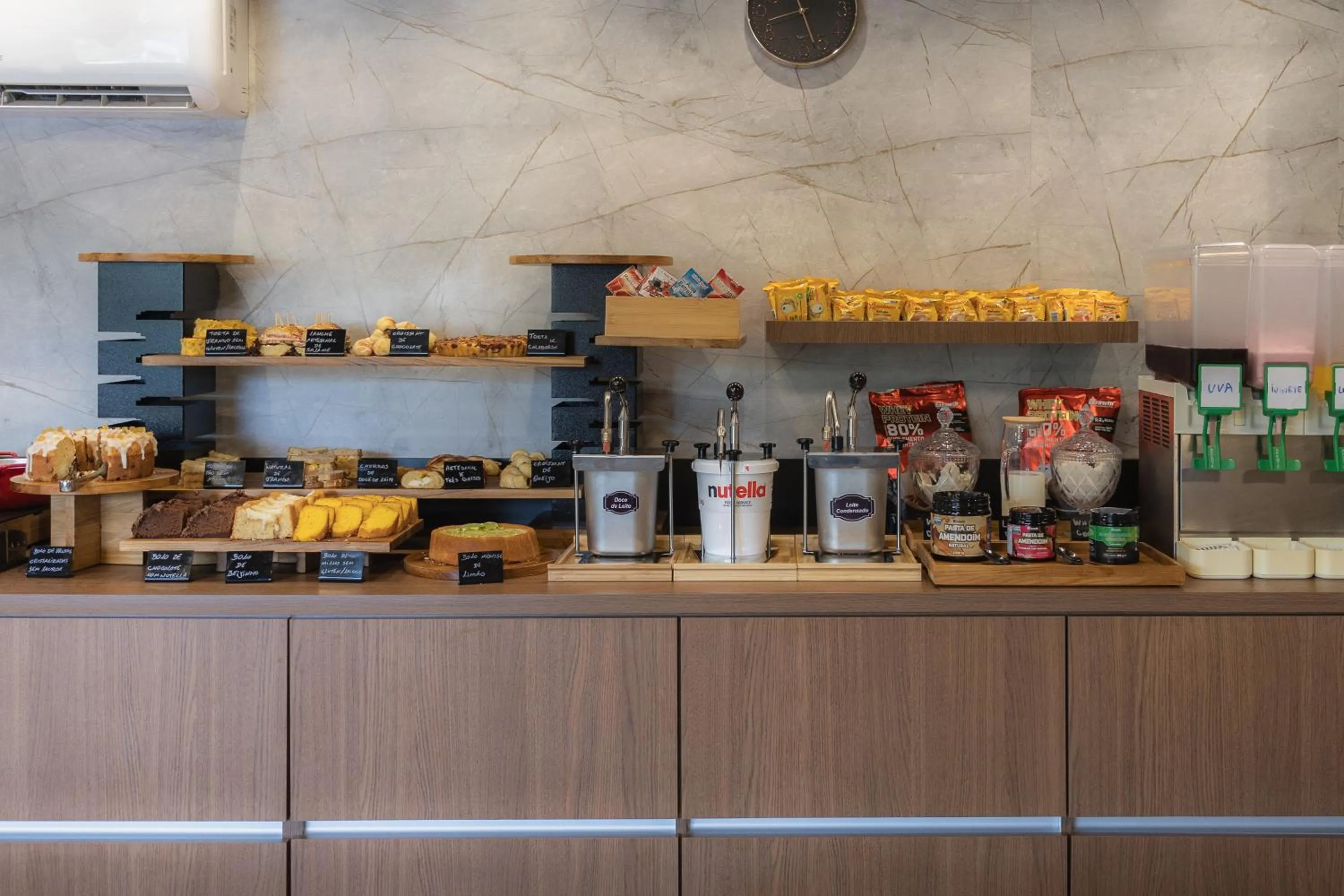 Breakfast in Pousada Du Valle