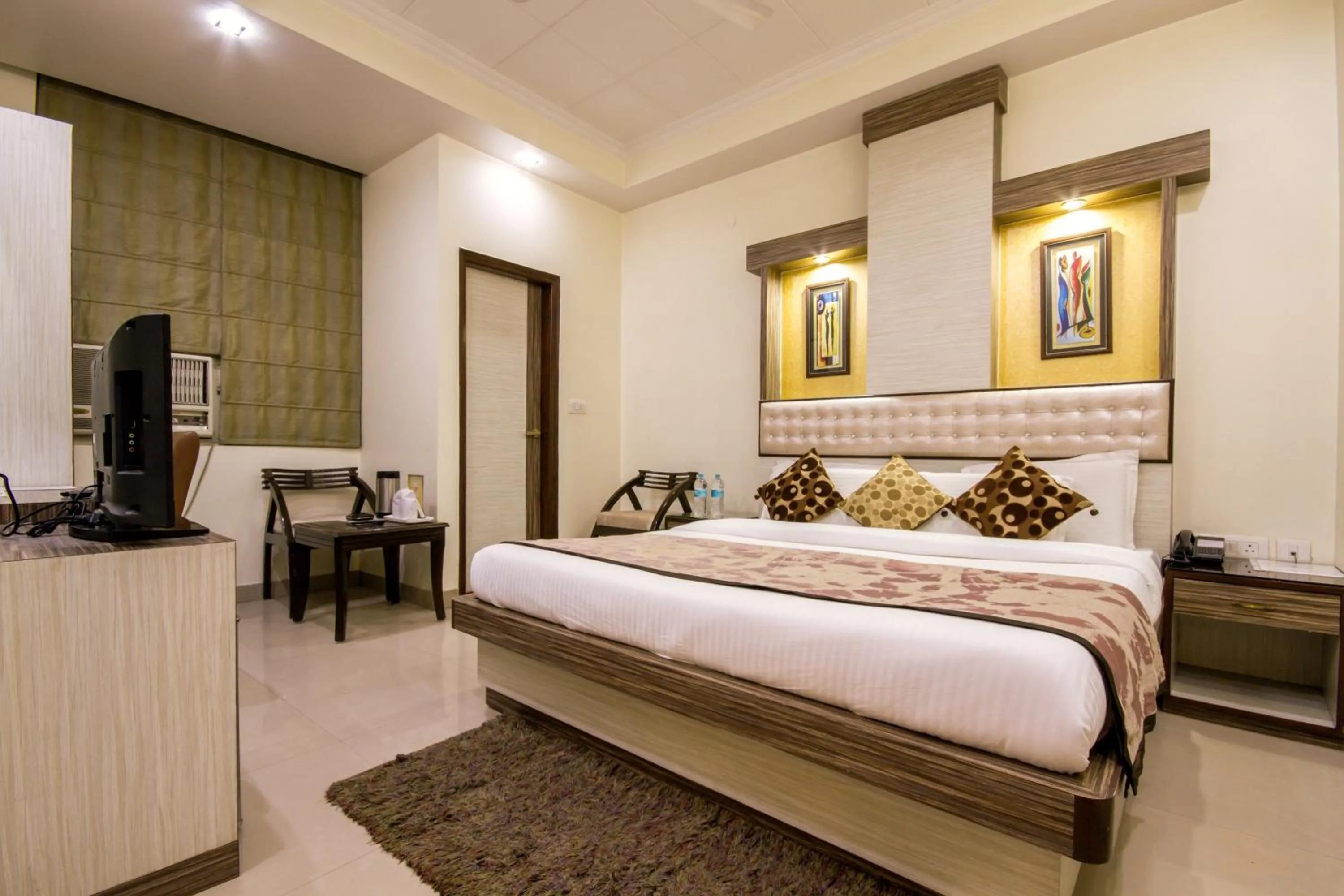 Bedroom, Bed in Hotel Aster Inn New Delhi