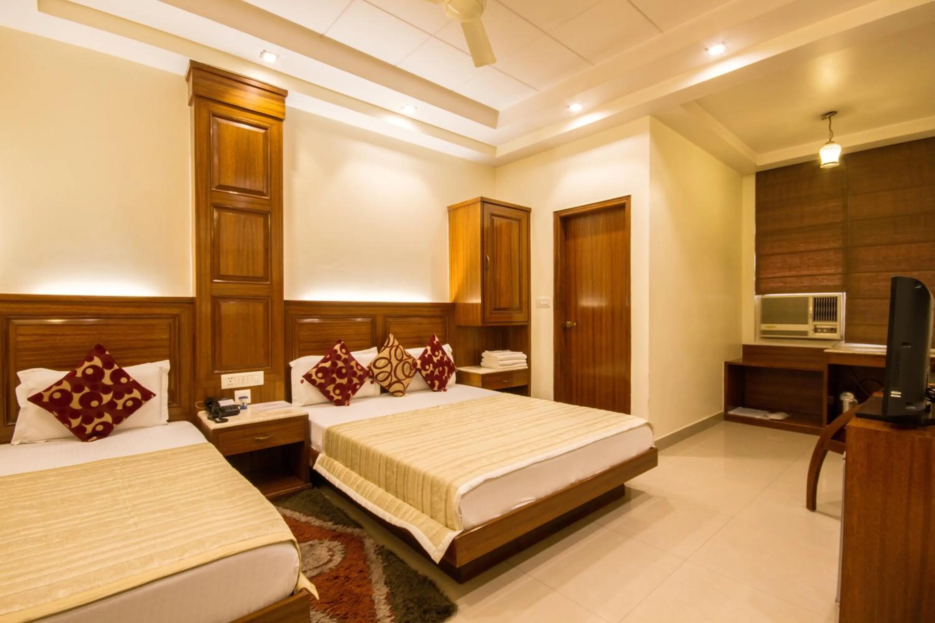 Bedroom, Bed in Hotel Aster Inn New Delhi