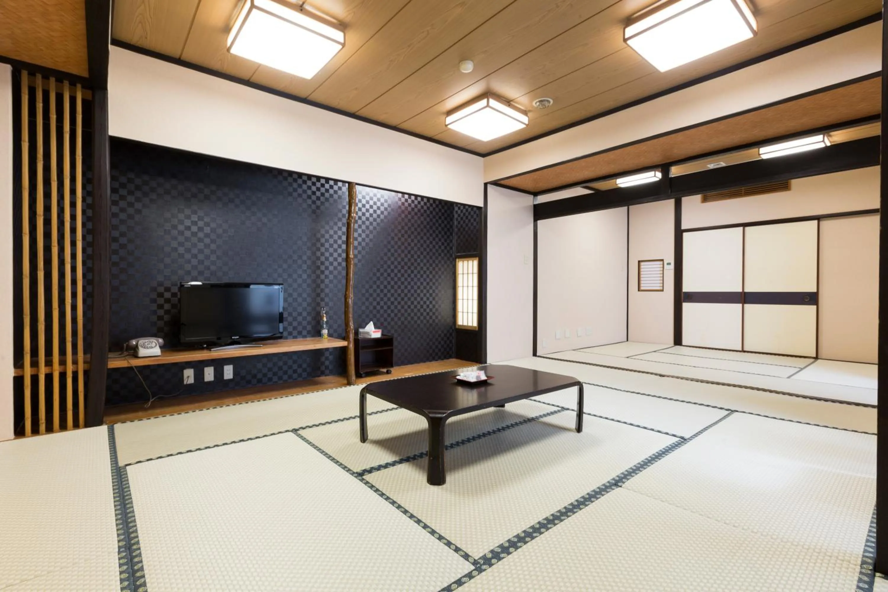 Photo of the whole room in Ryokan Sanoya