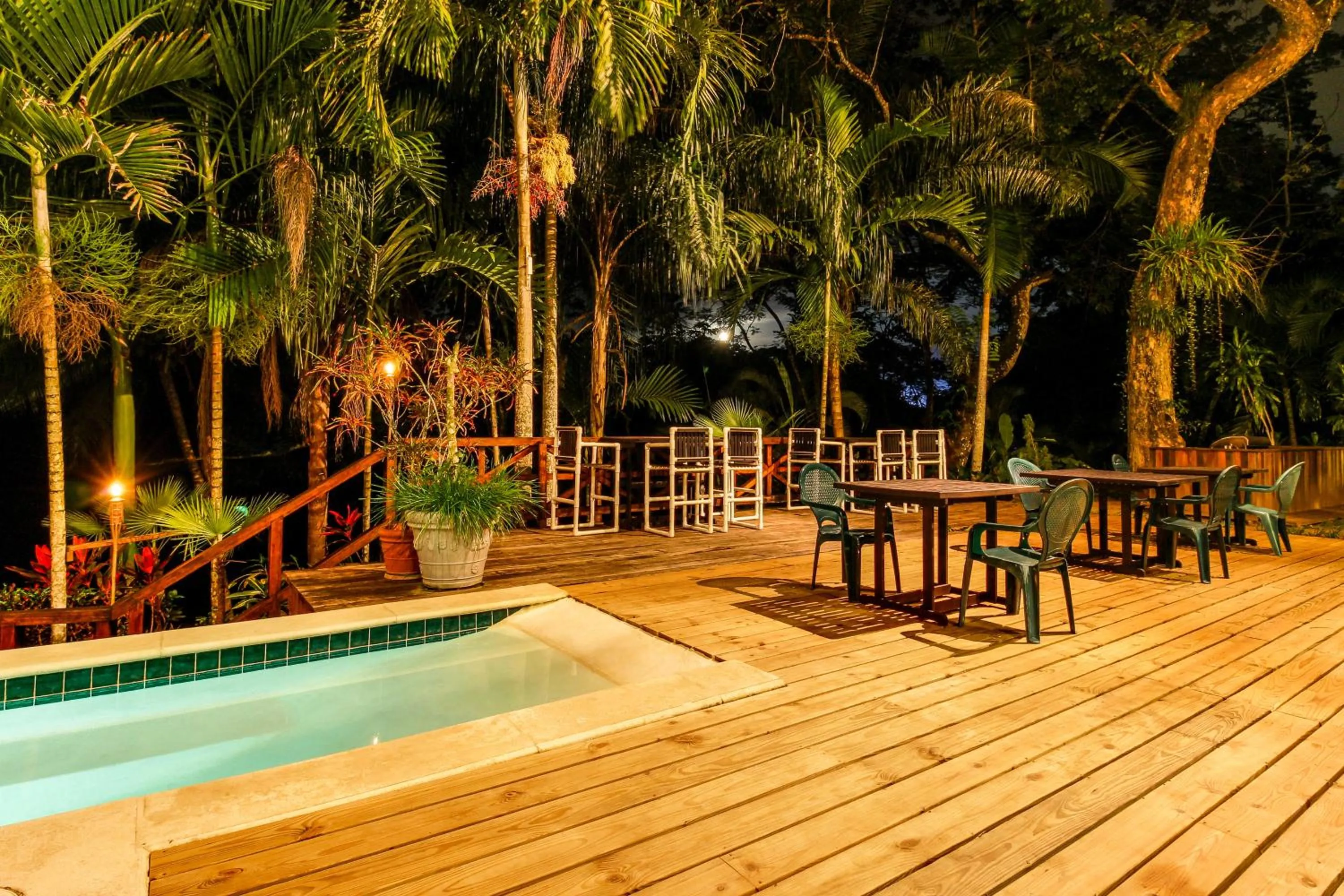 Colonial Suite @ Mahogany Hall