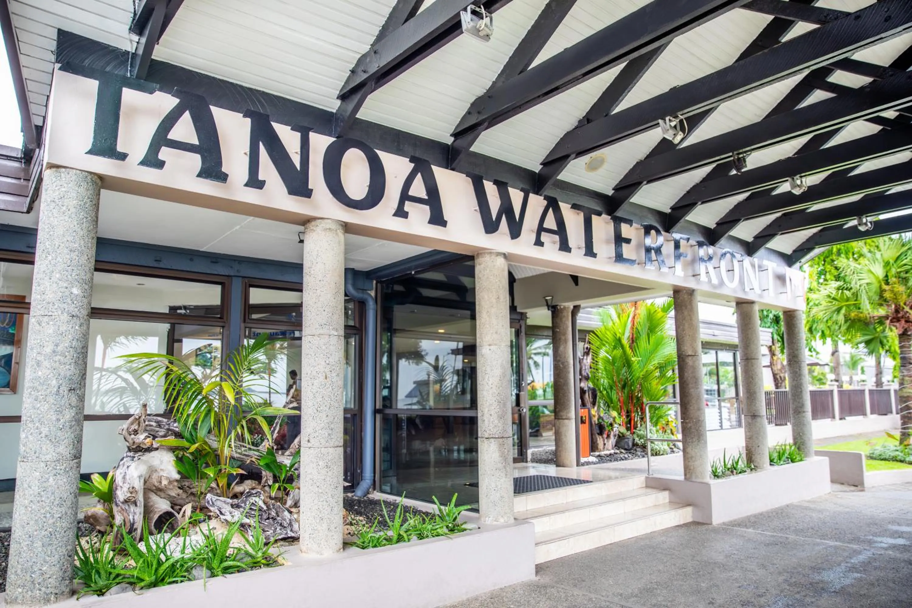 Property building in Tanoa Waterfront Hotel
