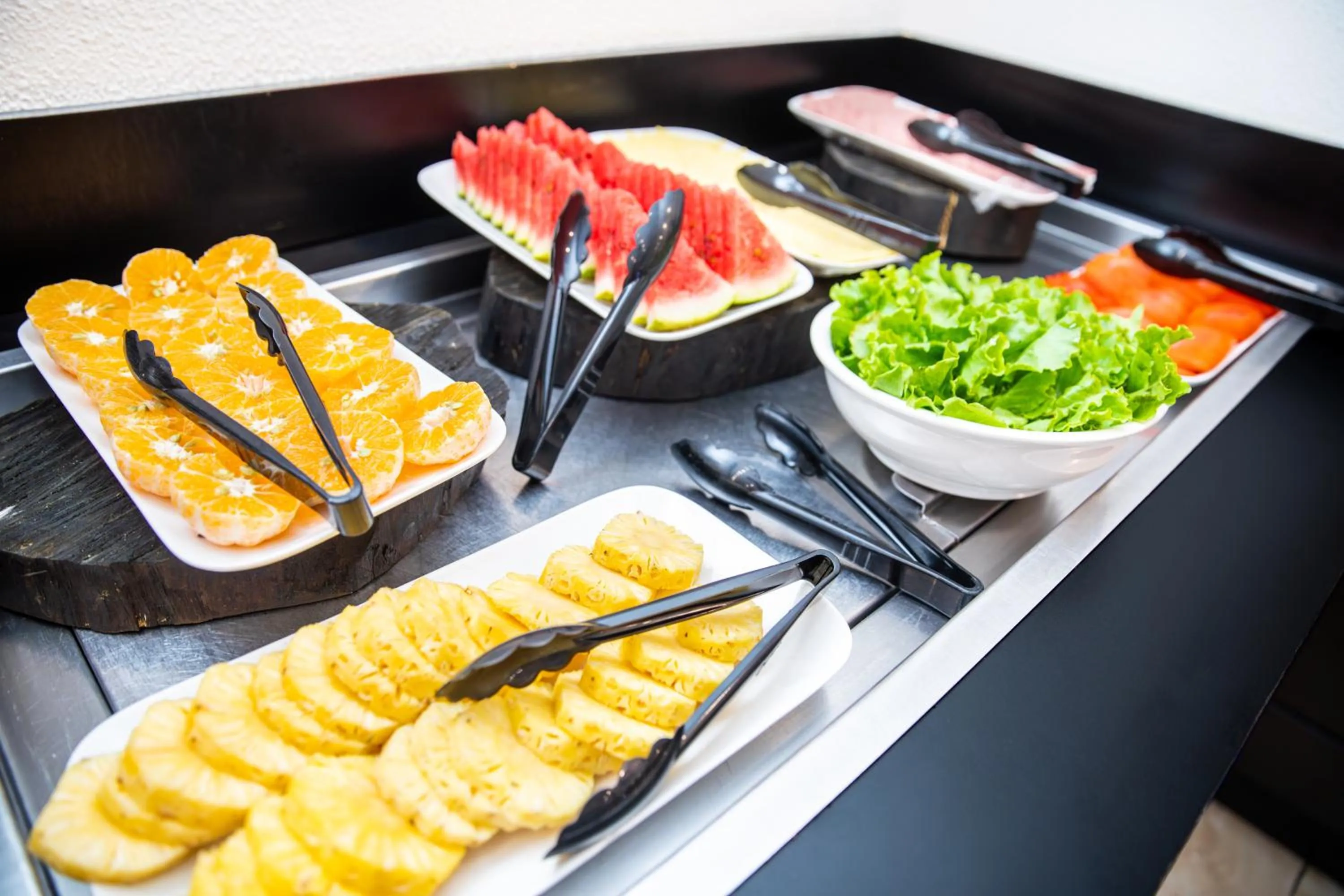 Restaurant/places to eat in Tanoa Waterfront Hotel